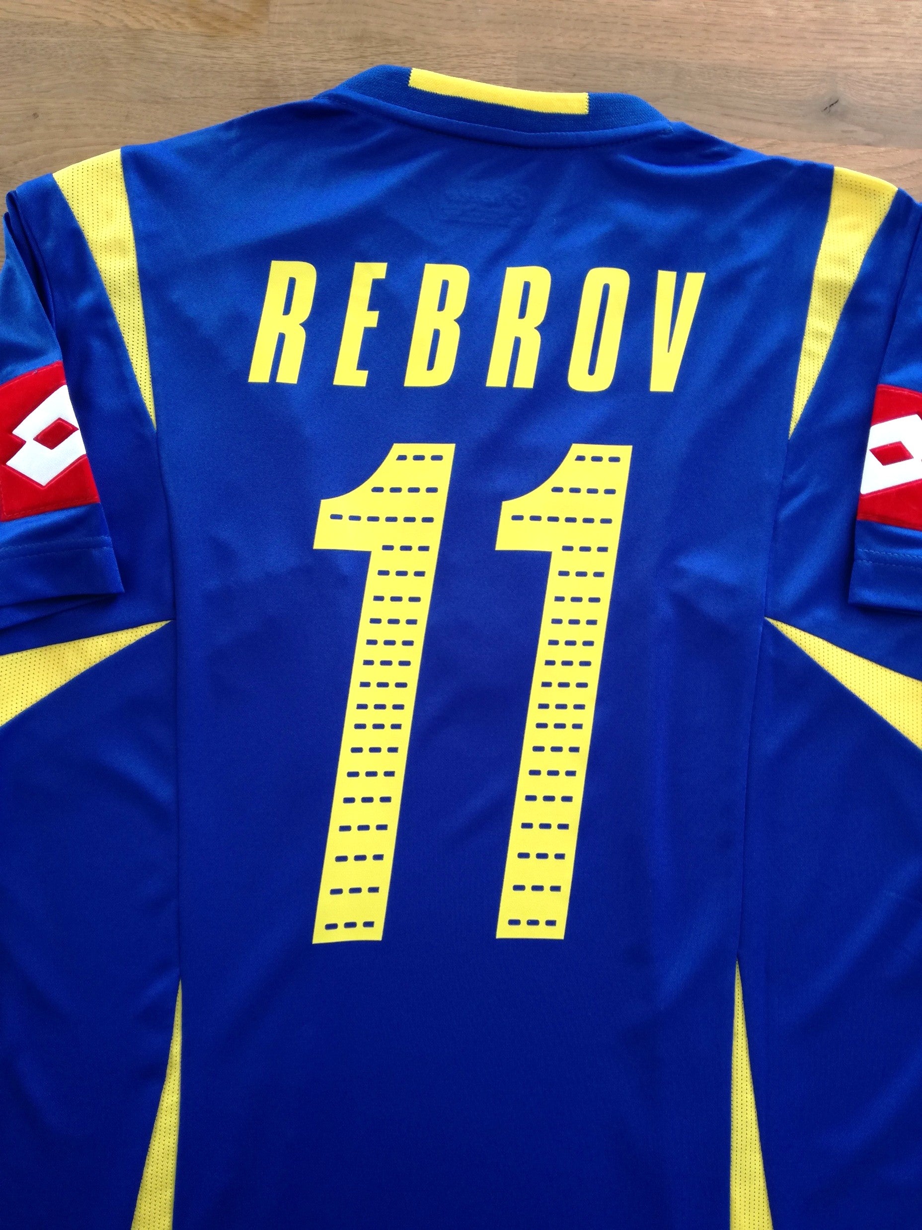 2006/07 Ukraine Away Football Shirt Rebrov #11