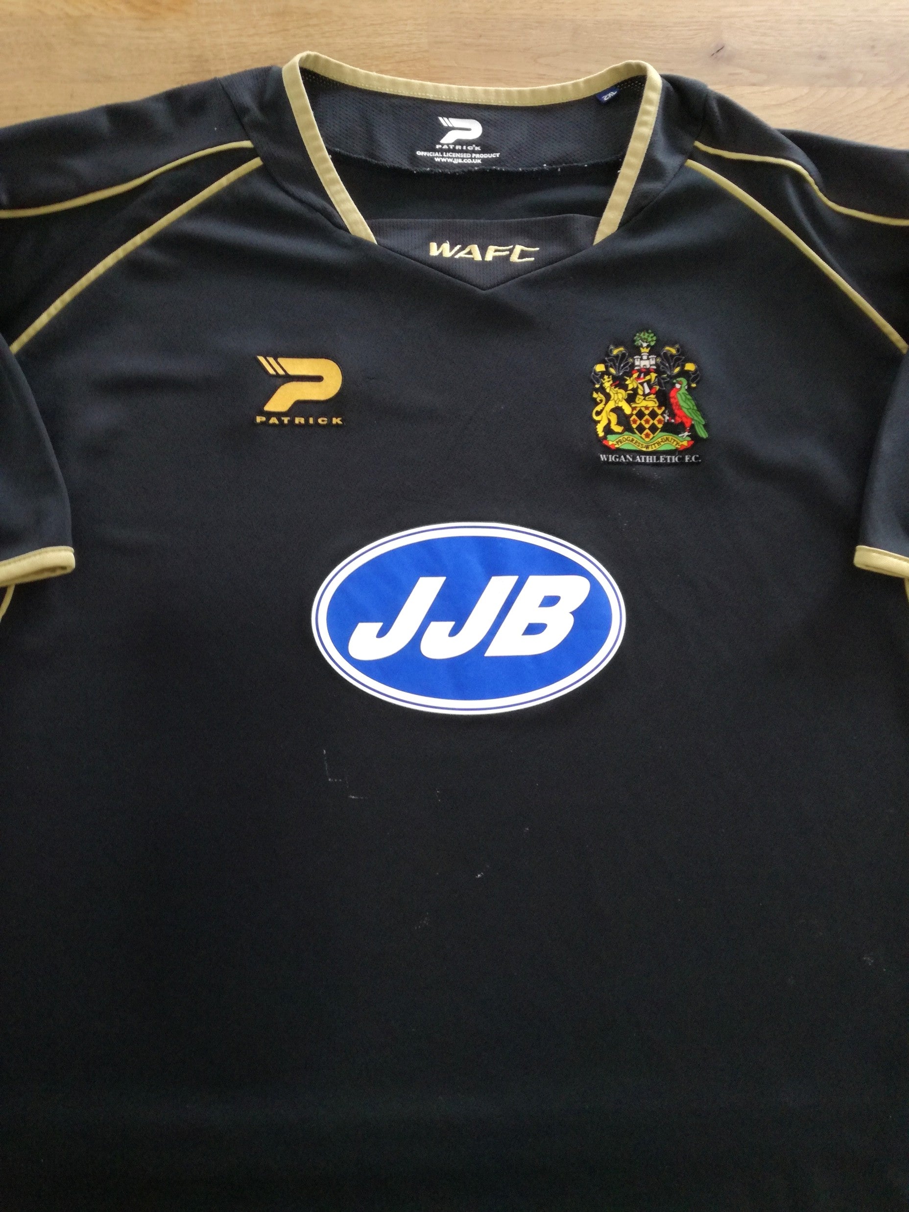 2004/05 Wigan Athletic Away Football Shirt