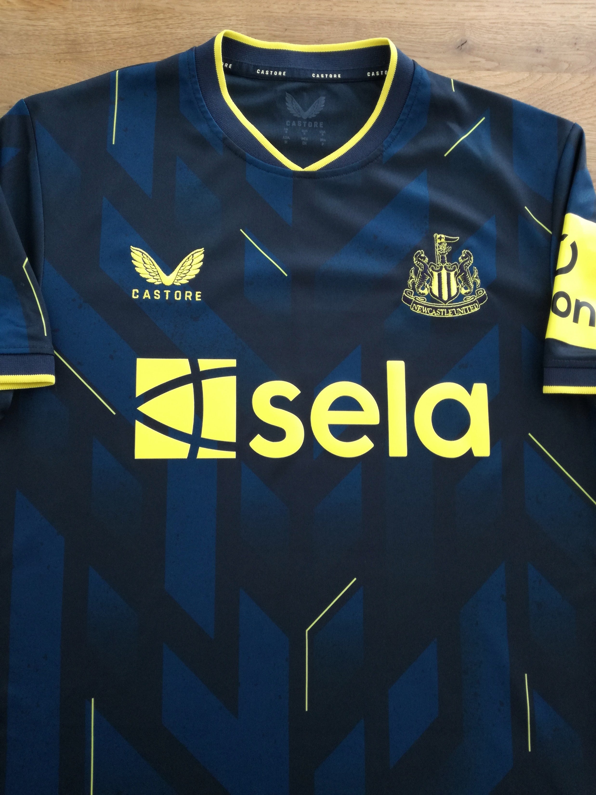 2023/24 Newcastle Utd 3rd Football Shirt