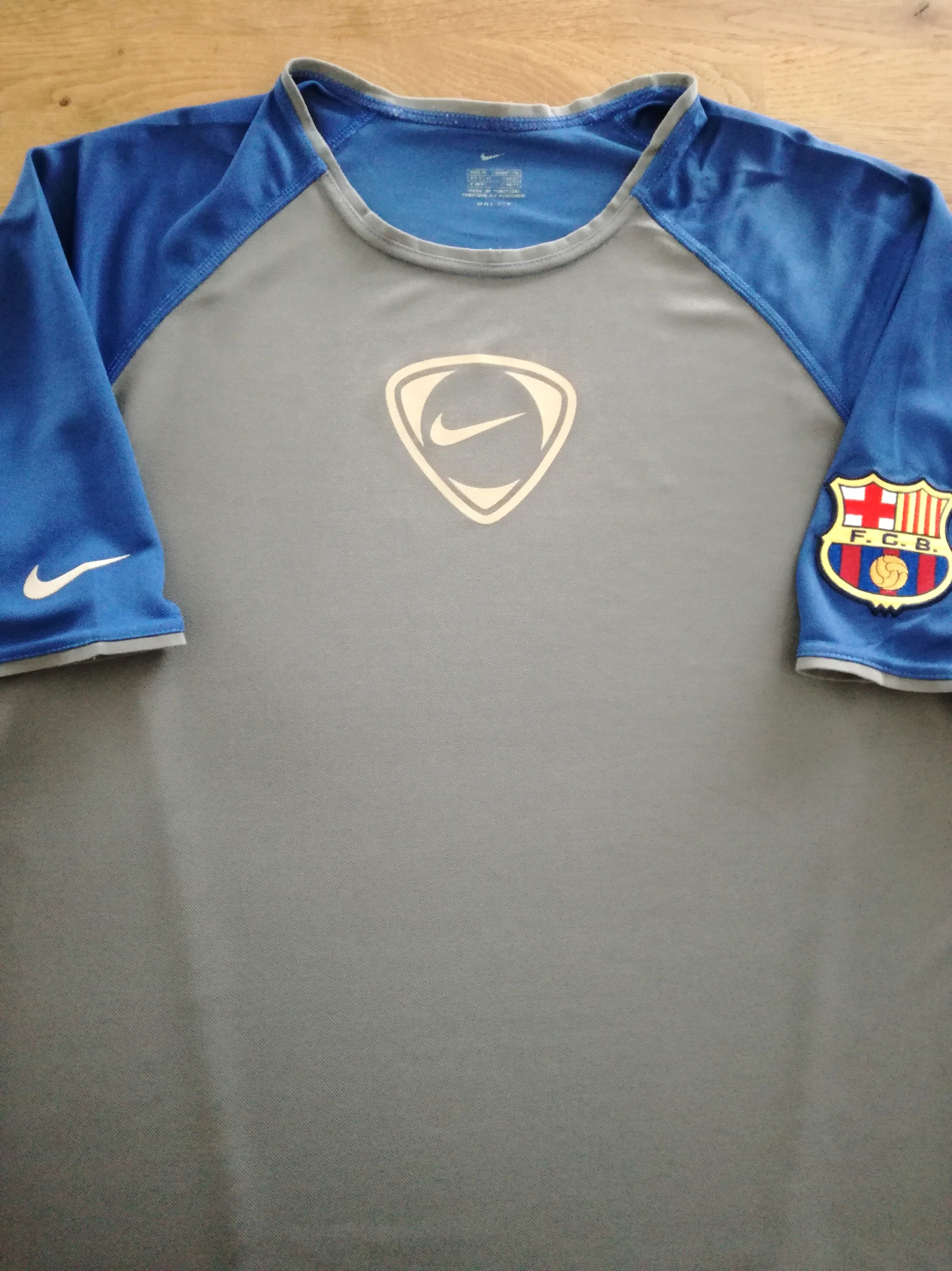 2001/02 Barcelona Training Shirt
