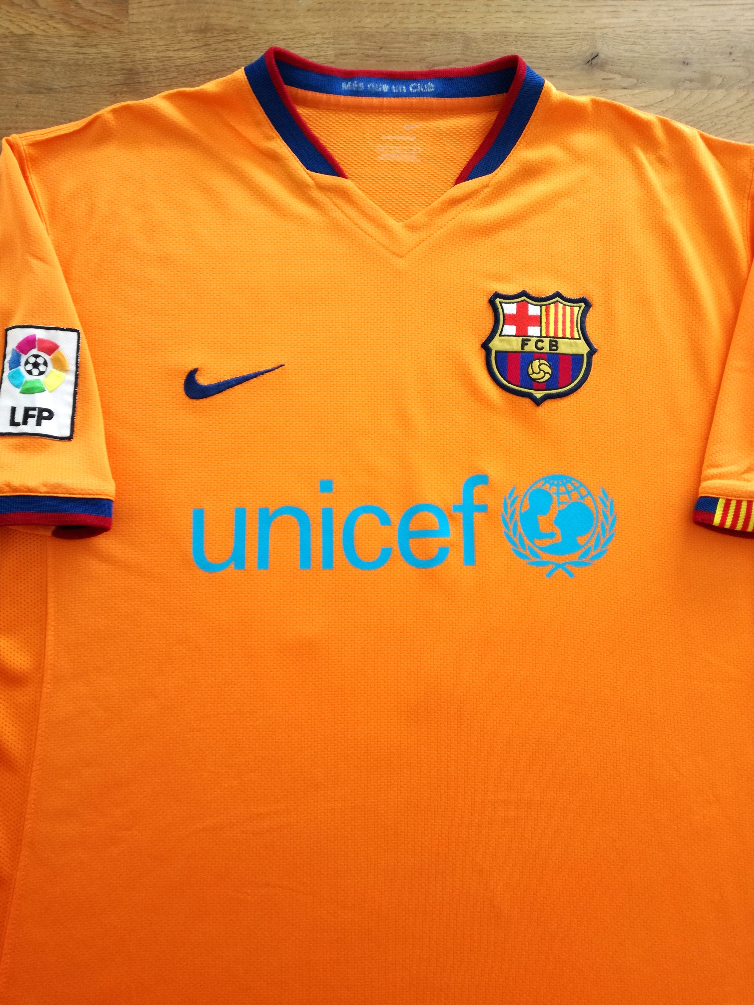 2006/07 Barcelona Away La Liga Football Shirt
