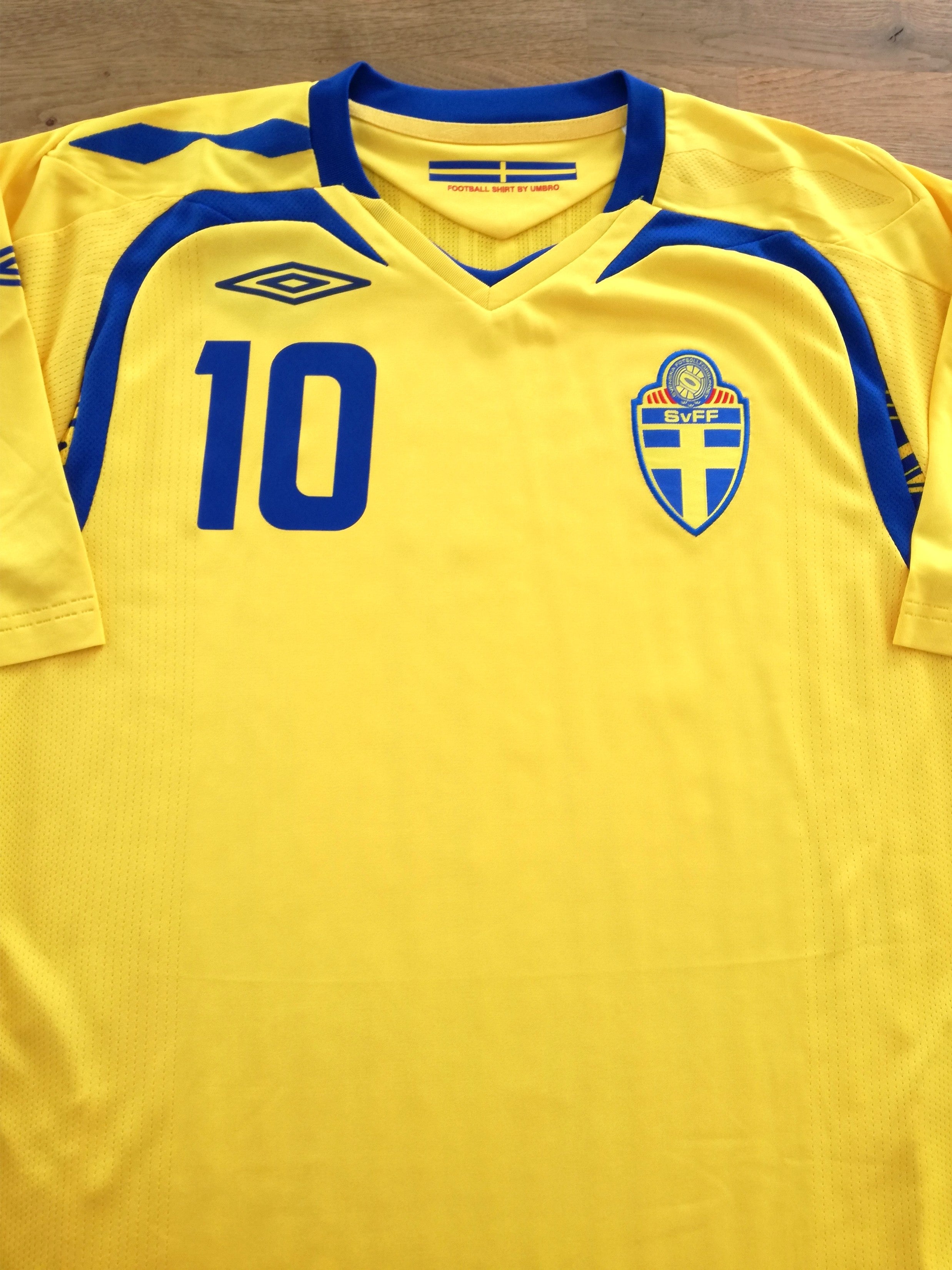 2007/08 Sweden Home Football Shirt Ibrahimović #10