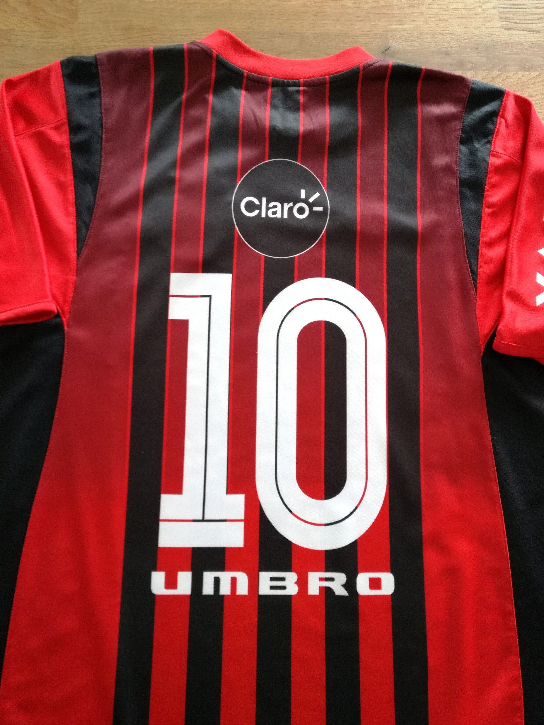 2004/05 Atletico Paranaense Home Football Shirt #10