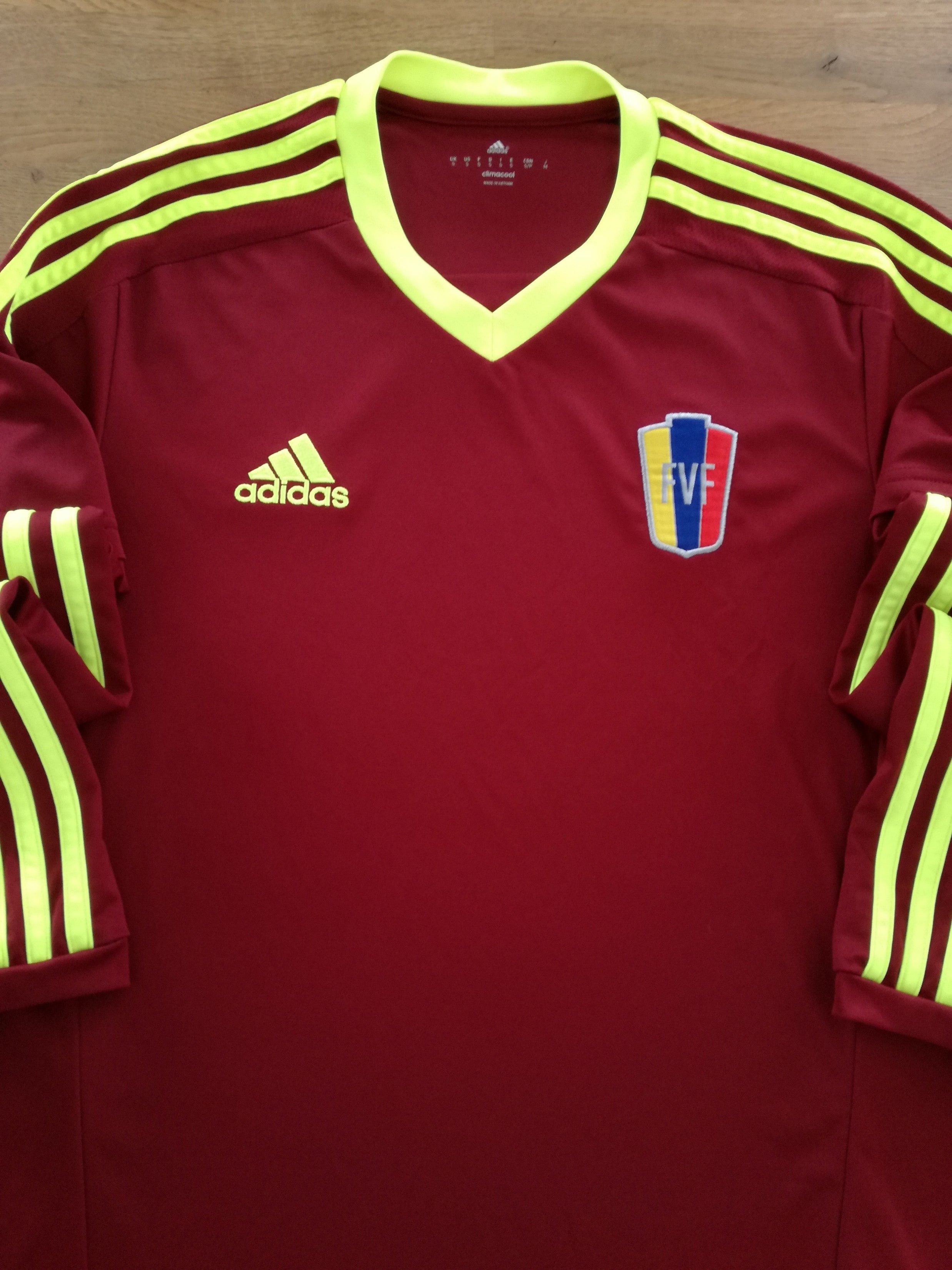 2015/16 Venezuela Home Long Sleeve Football Shirt