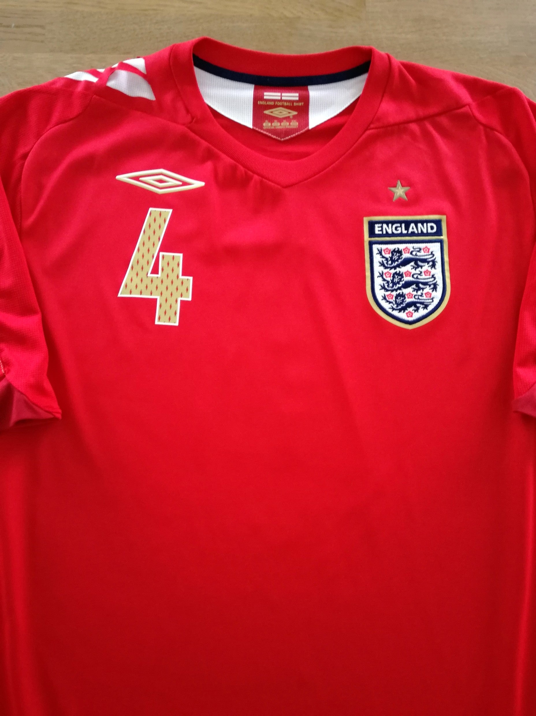 2006/07 England Away Football Shirt Gerrard #4