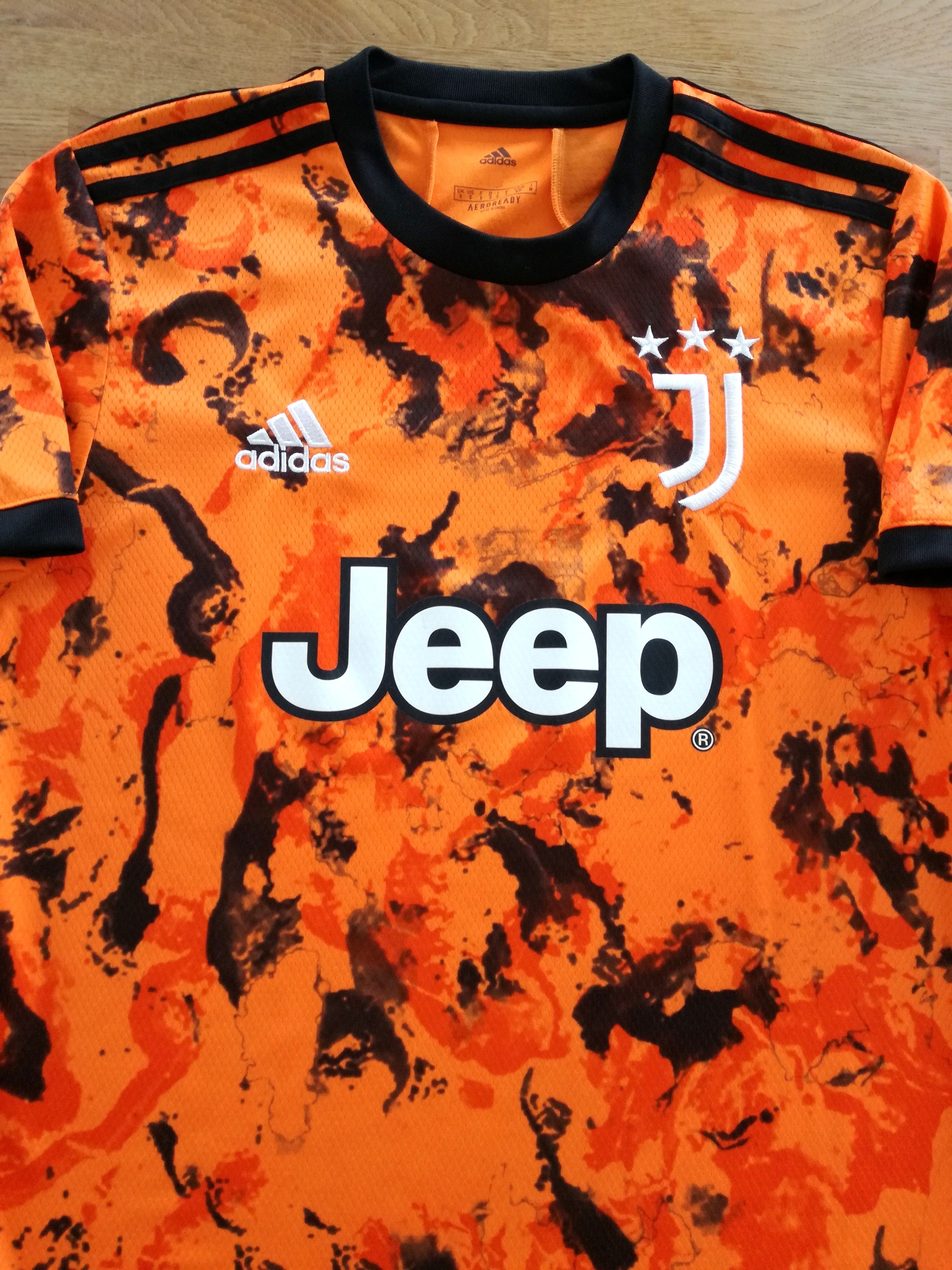 2020/21 Juventus 3rd Football Shirt