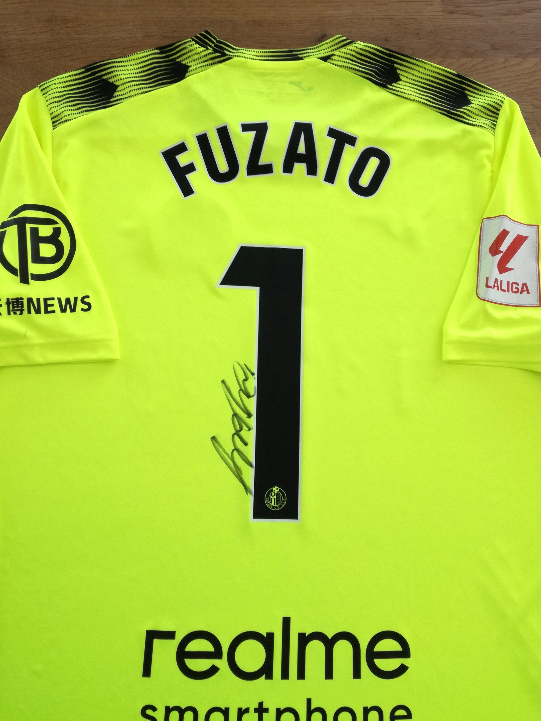 2023/24 Getafe GK La Liga Football Shirt Fuzato #1 (Signed)