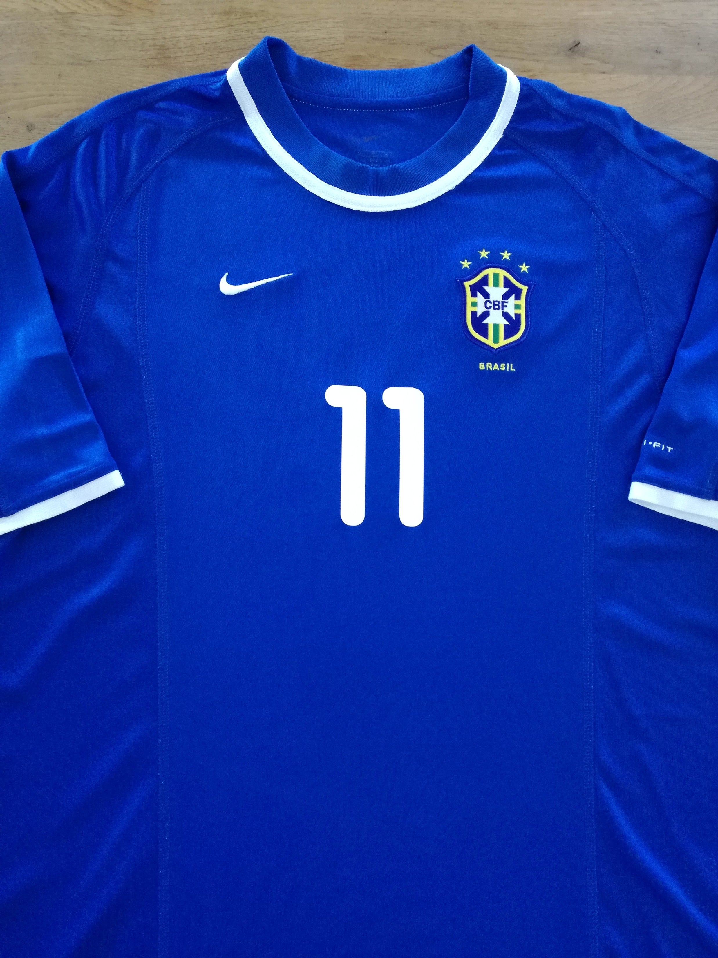 2000/01 Brazil Away Football Shirt Romário #11