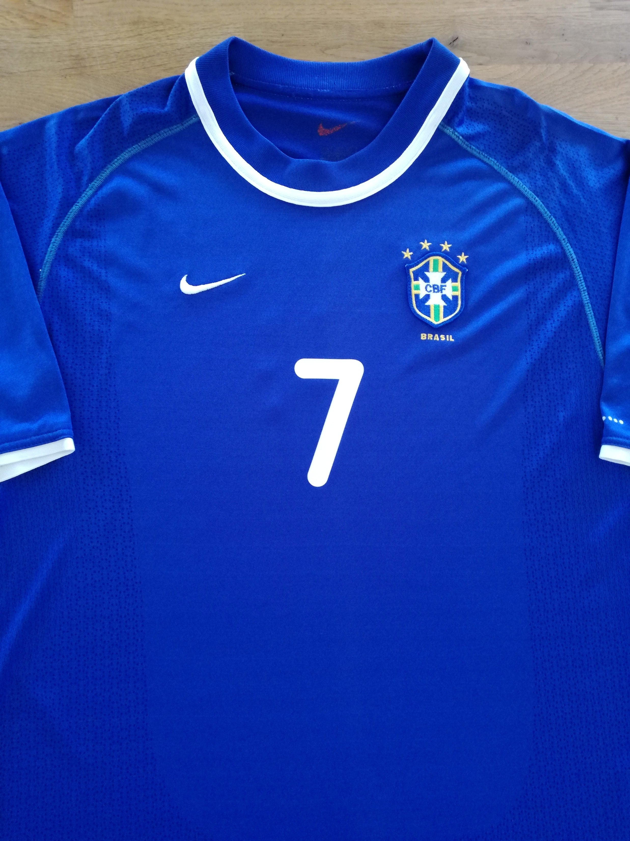 2000/01 Brazil Away Football Shirt Ronaldinho #7