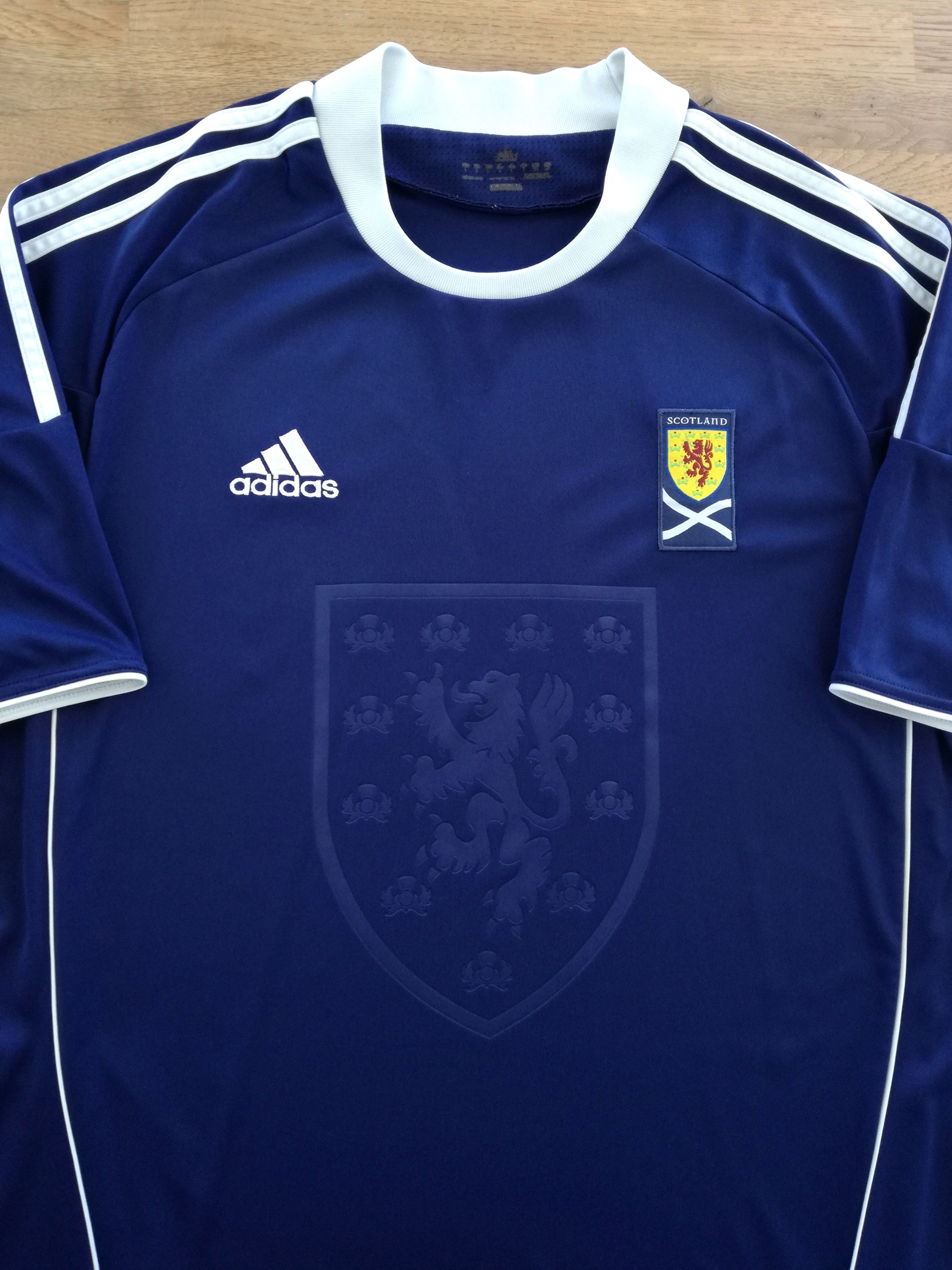 2010/11 Scotland Home Football Shirt