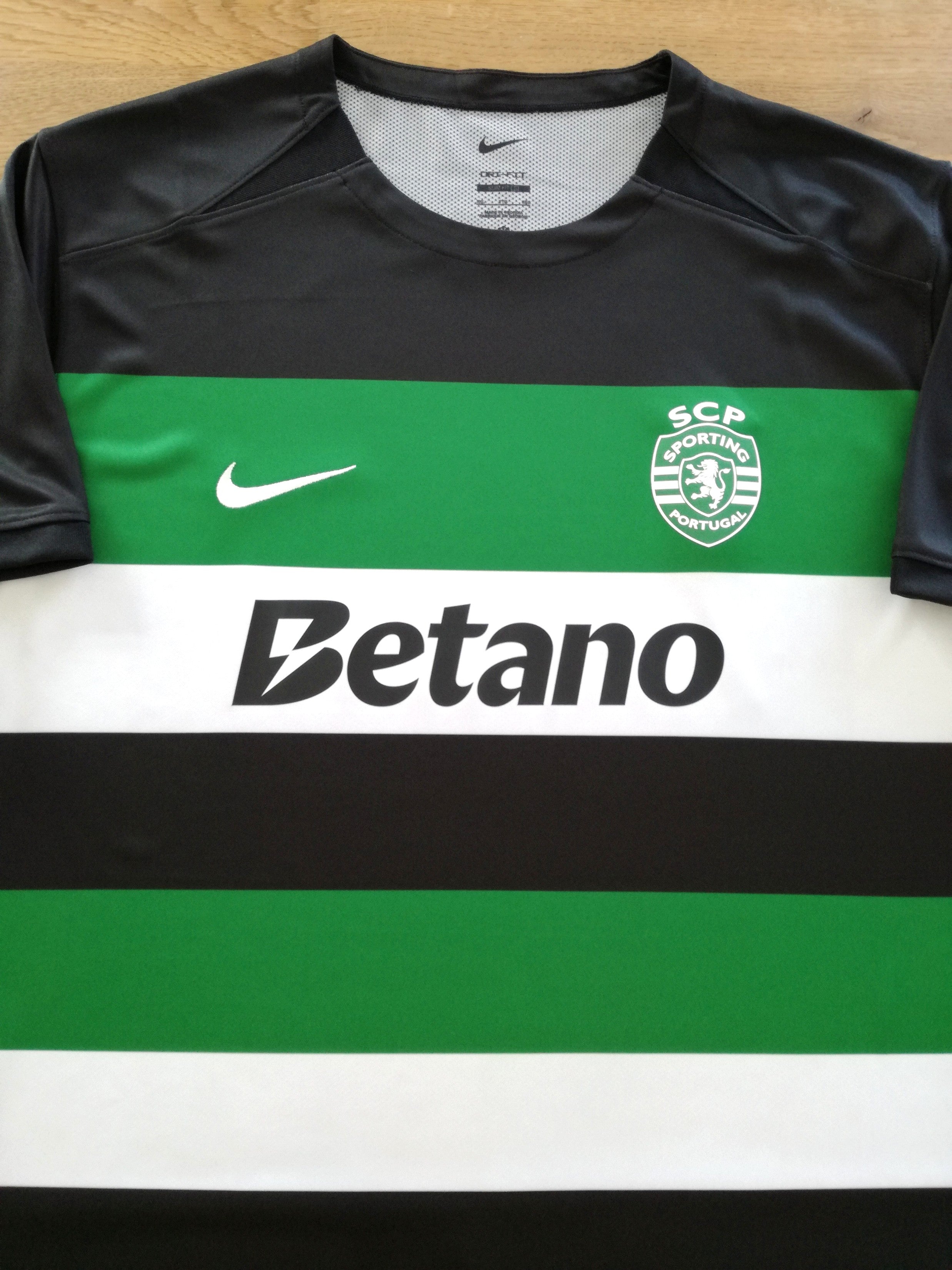 2024/25 Sporting Lisbon Home Football Shirt