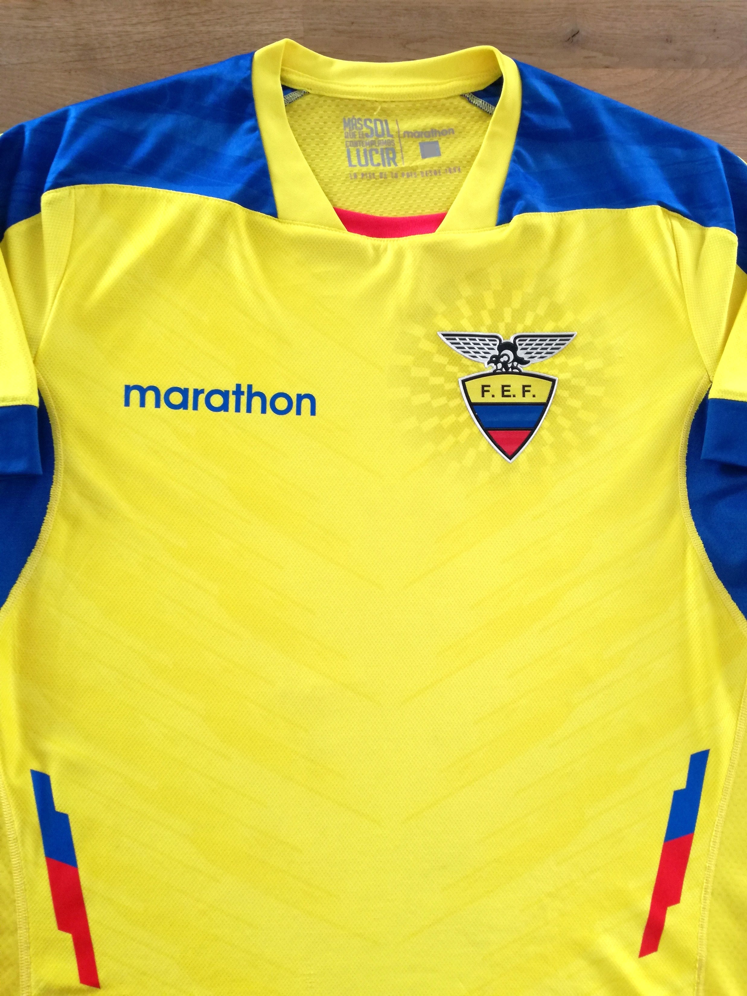 2014/15 Ecuador Home Player Issue Football Shirt