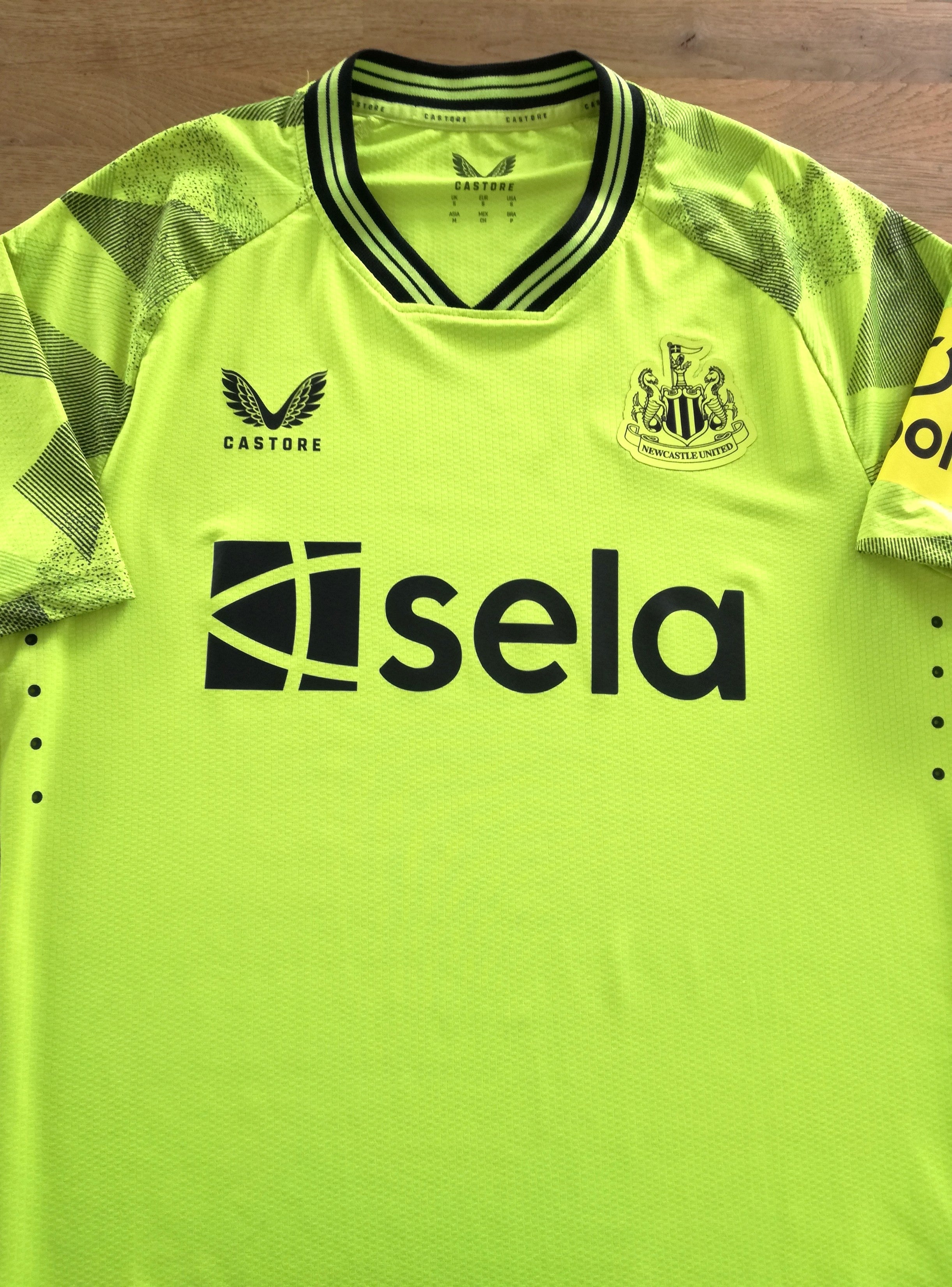 2023/24 Newcastle Utd GK Football Shirt