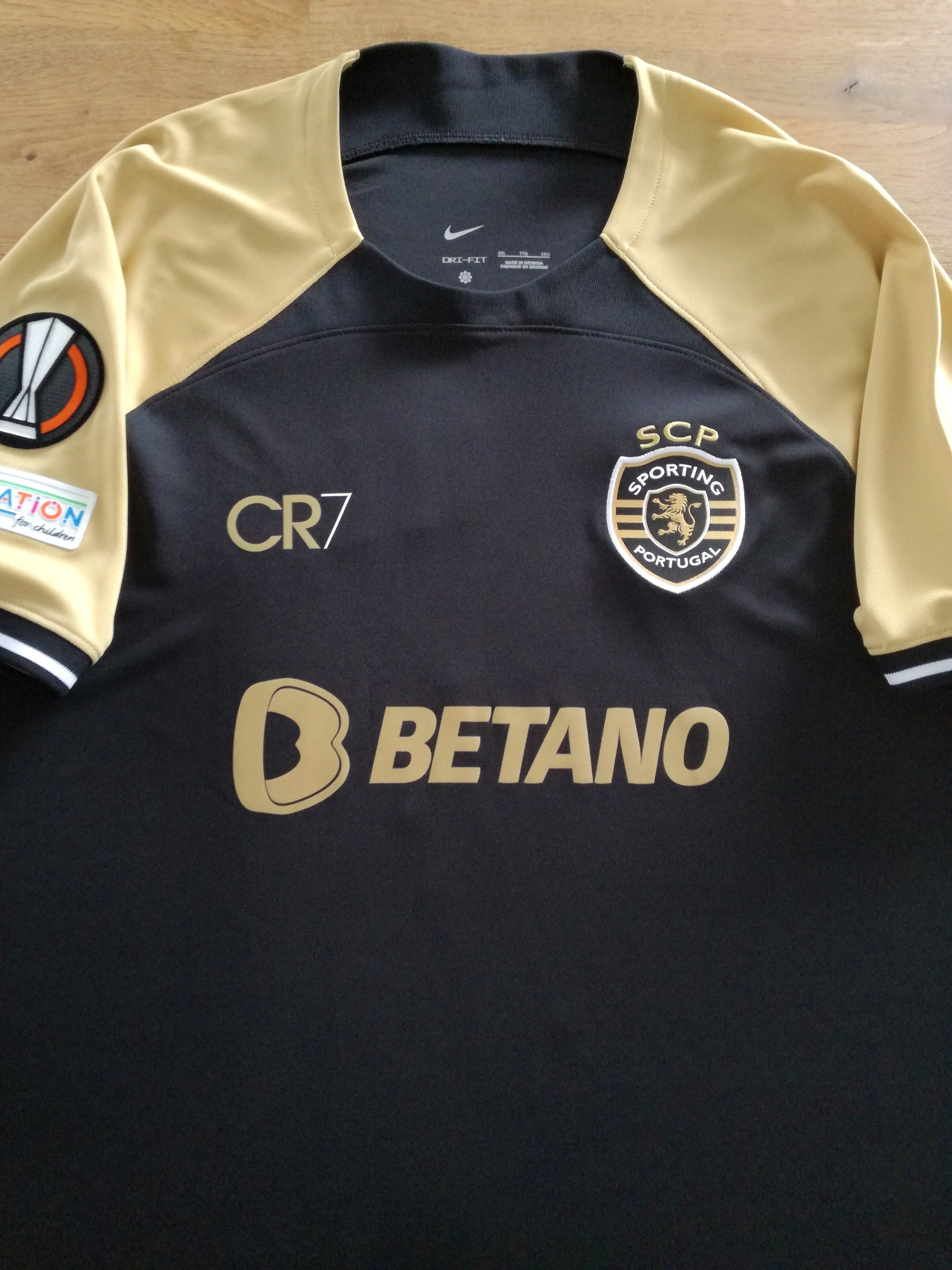 2023/24 Sporting Lisbon 3rd Europa League Football Shirt