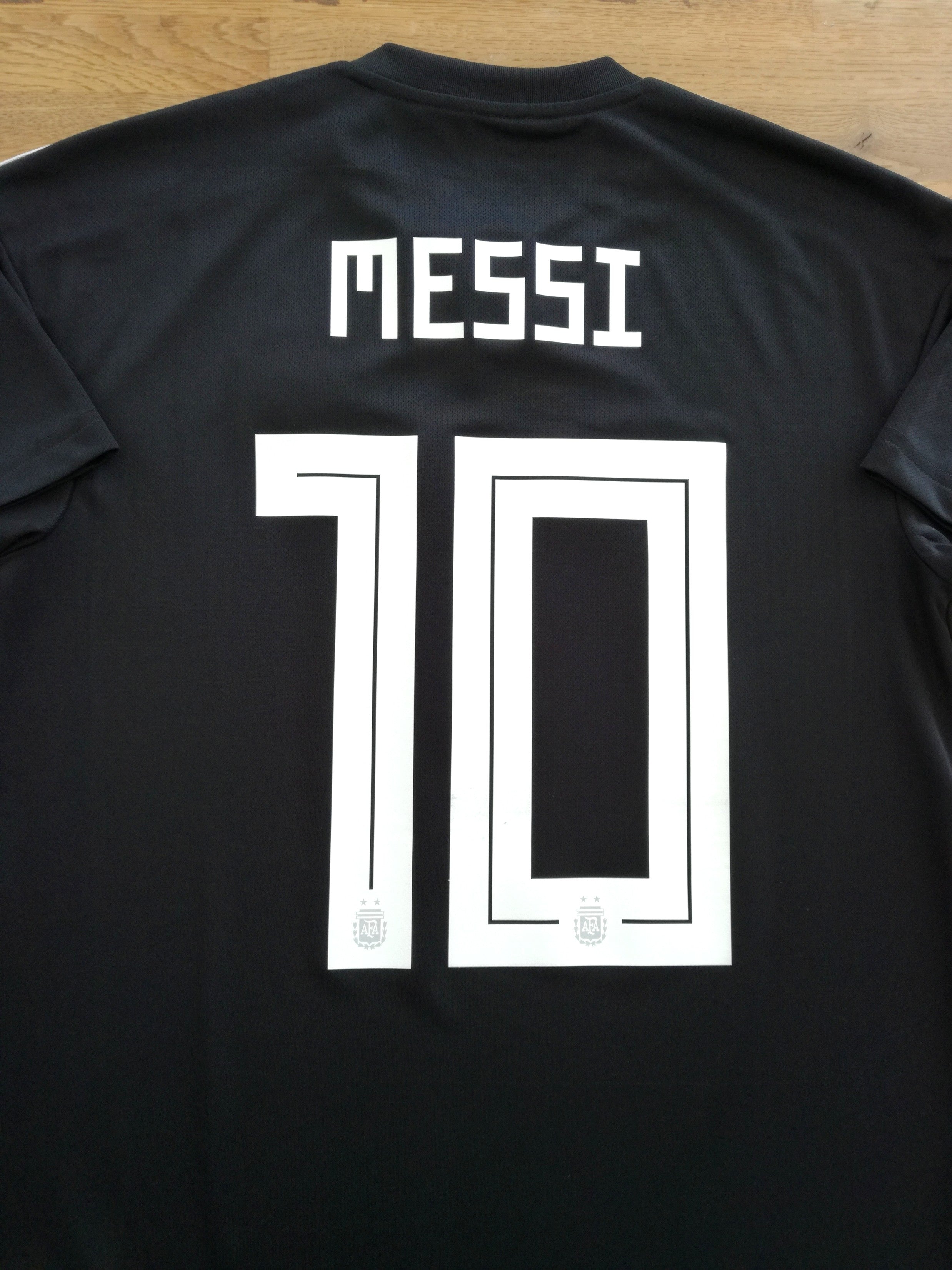 2018/19 Argentina Away Football Shirt Messi #18