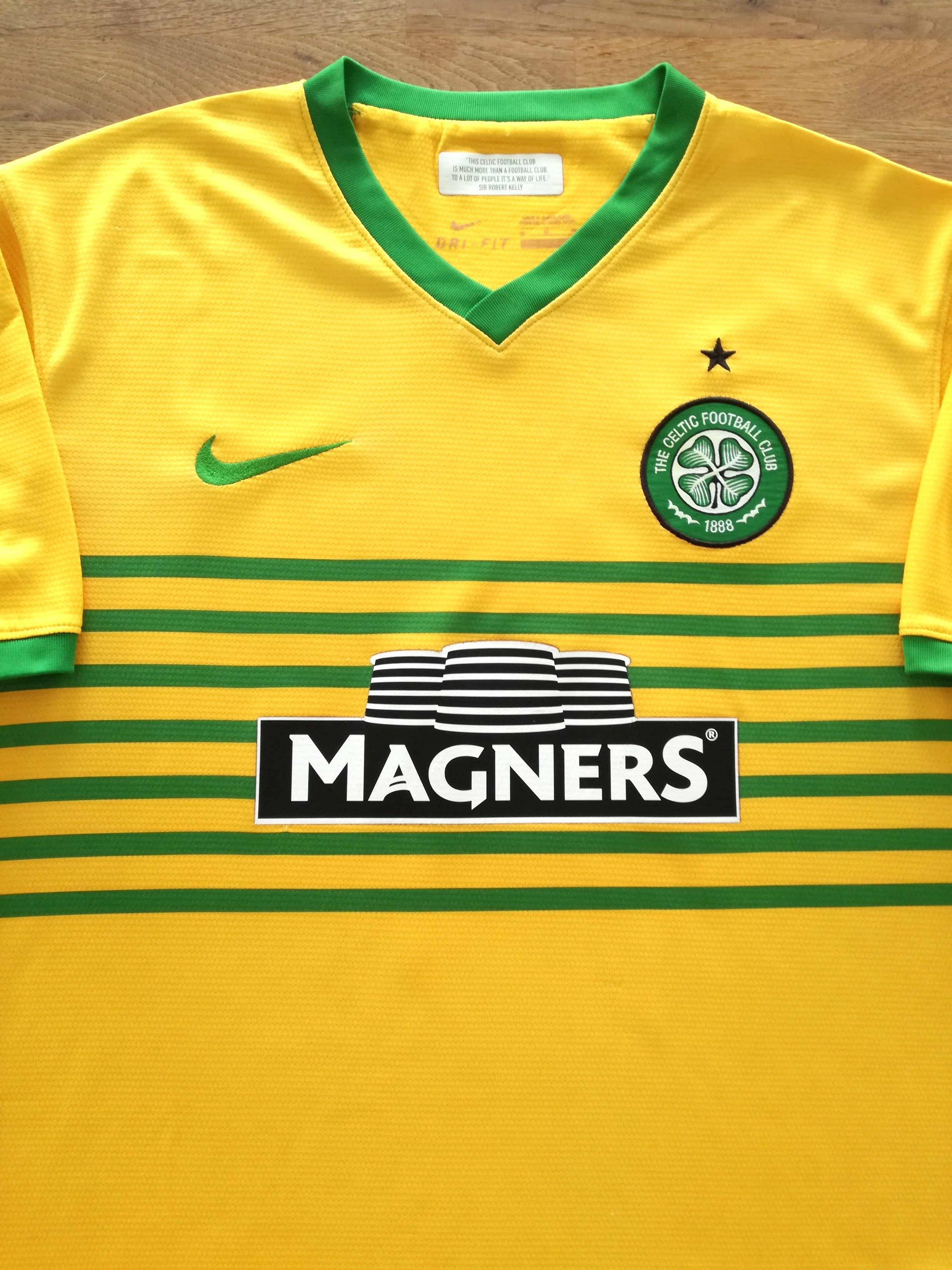 2013/14 Celtic Away Football Shirt
