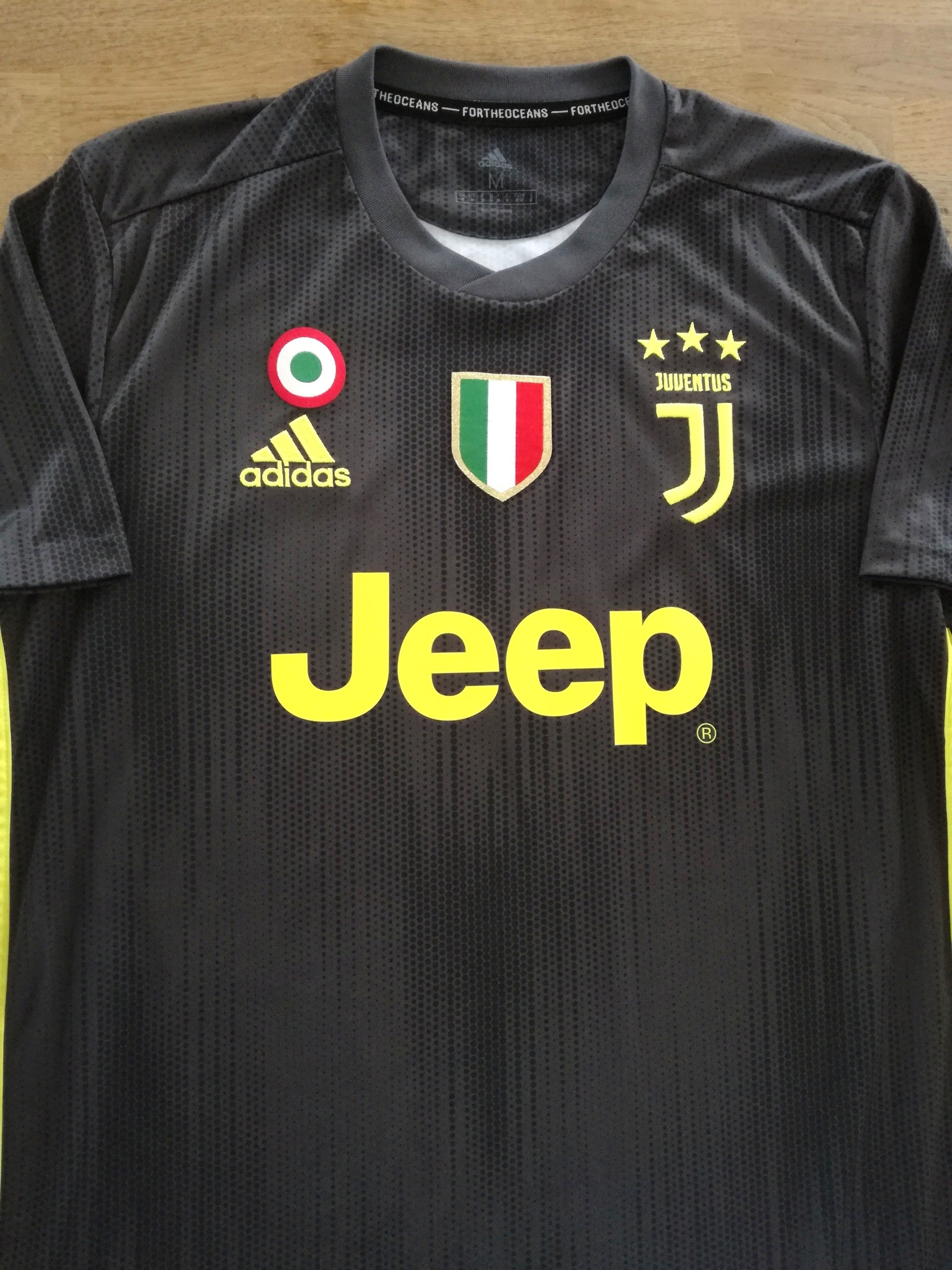 2018/19 Juventus 3rd Football Shirt