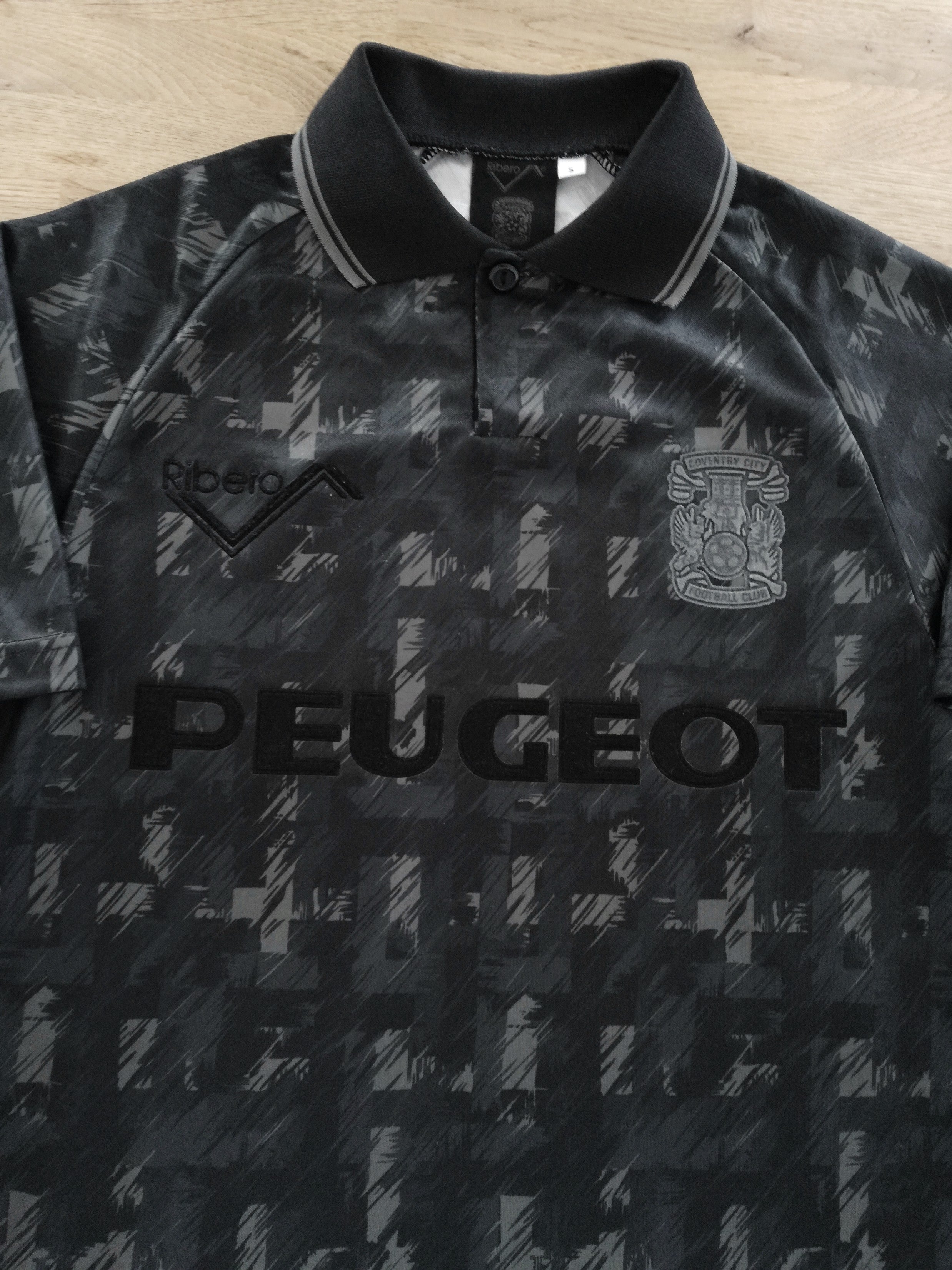 2025/26 Coventry '92 Blackout' Football Shirt