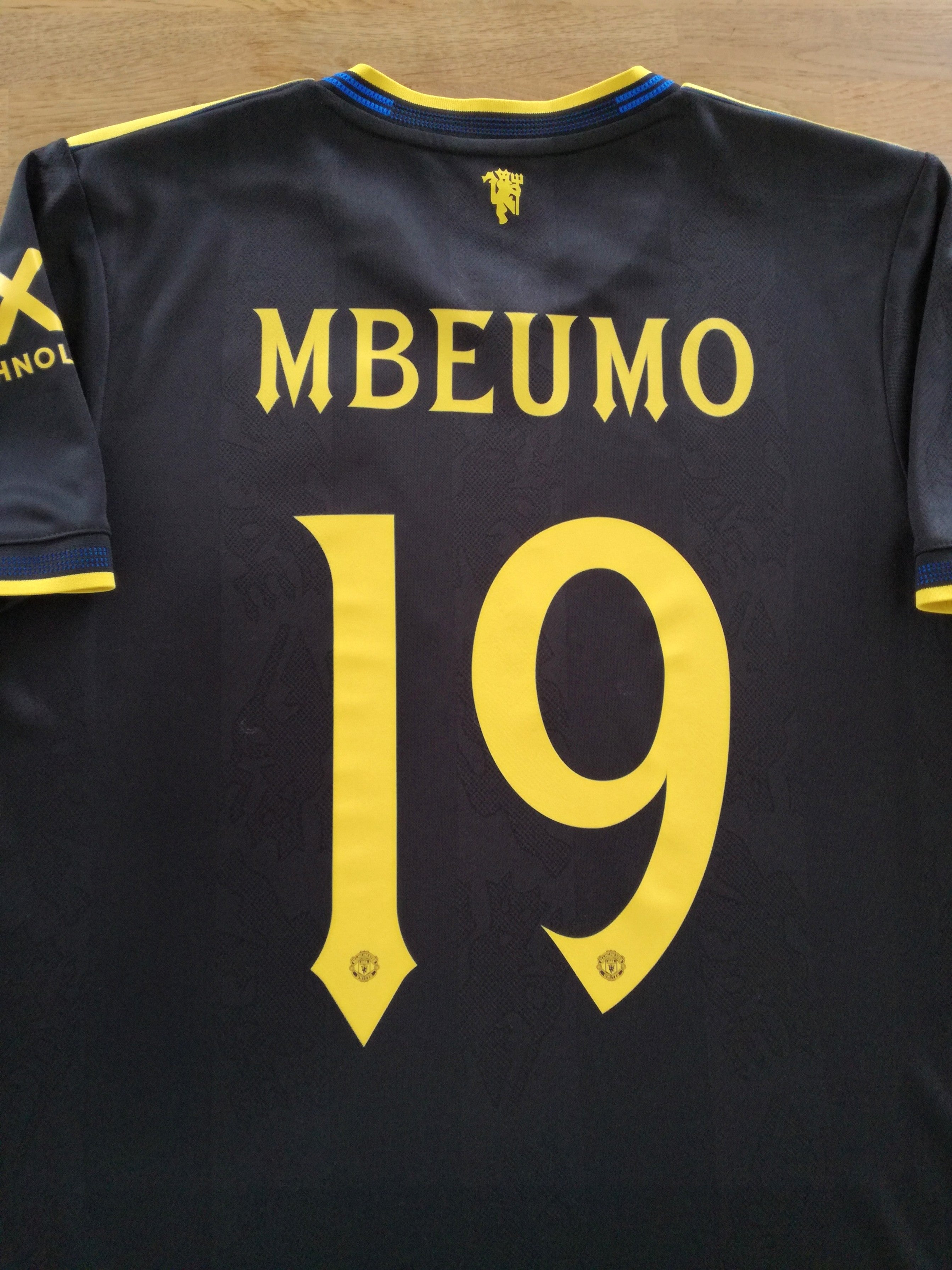 2025/26 Man Utd 3rd Authentic Football Shirt Mbeumo #19