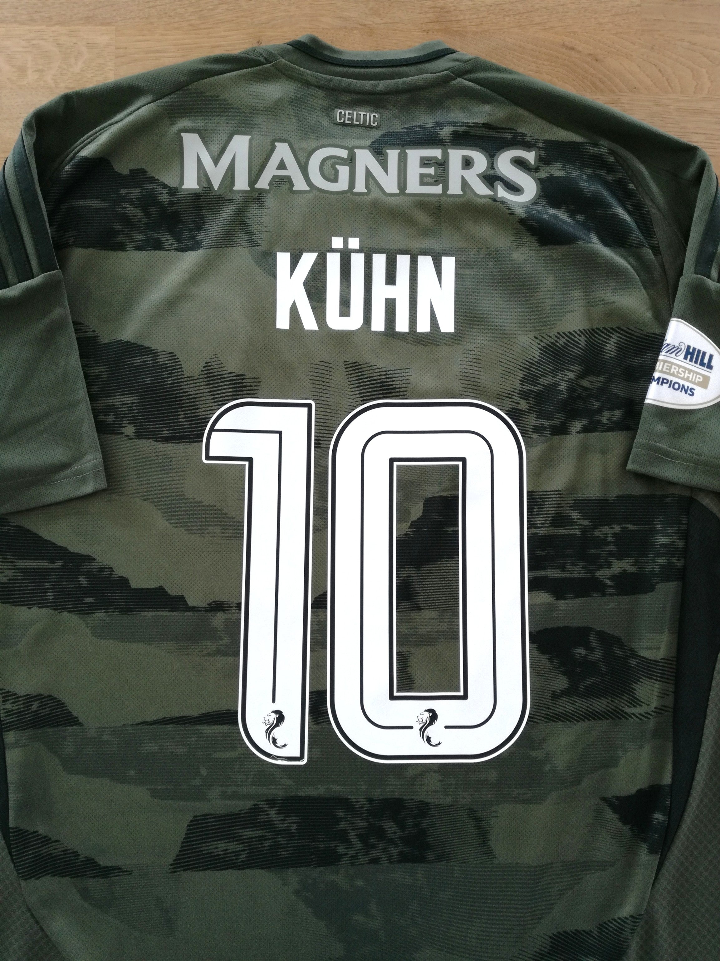 2024/25 Celtic 3rd SPL Football Shirt Kühn #10