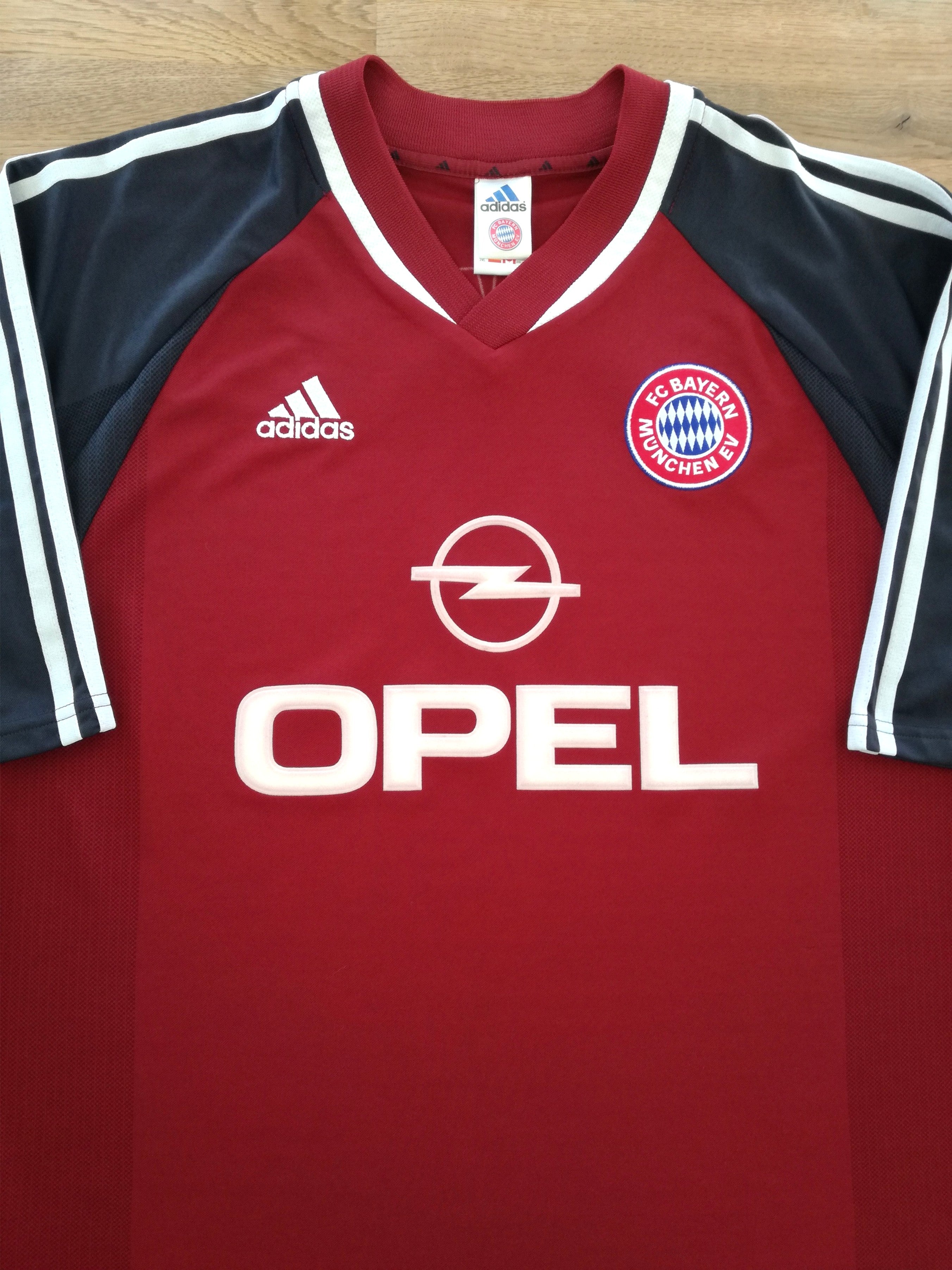 2001/02 Bayern Munich Home Football Shirt