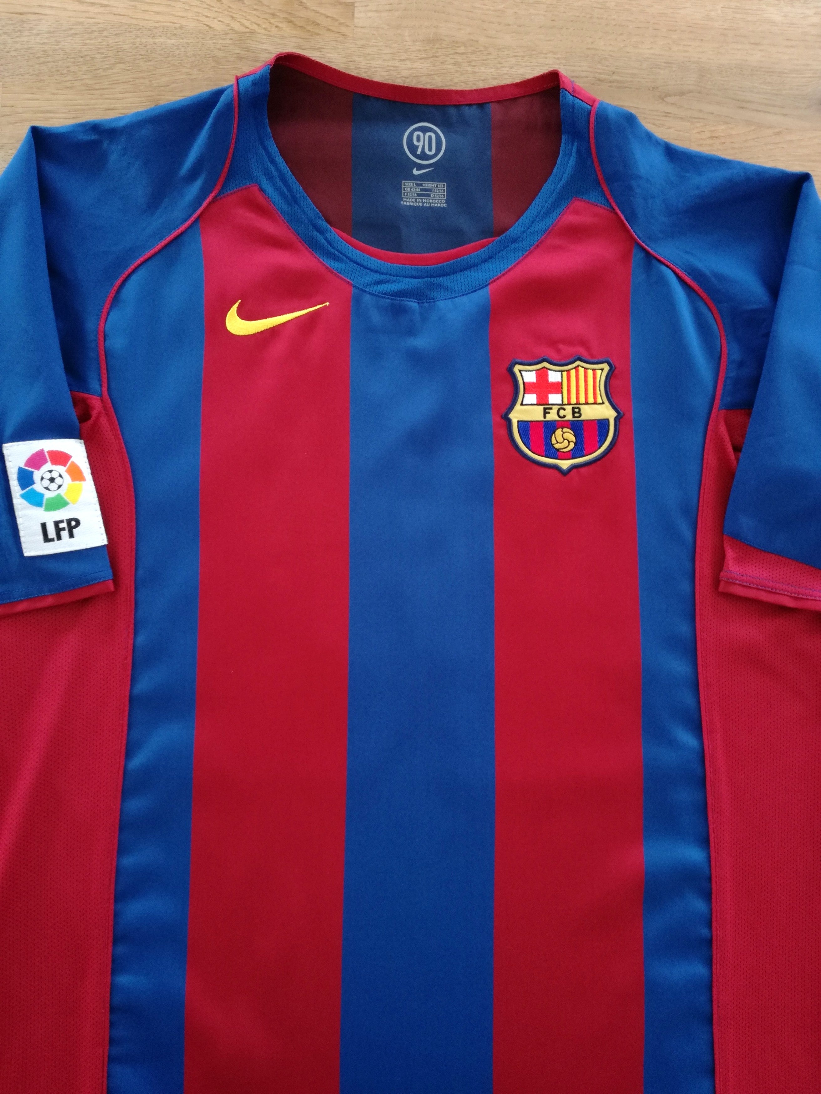 2004/05 Barcelona Home La Liga Football Shirt