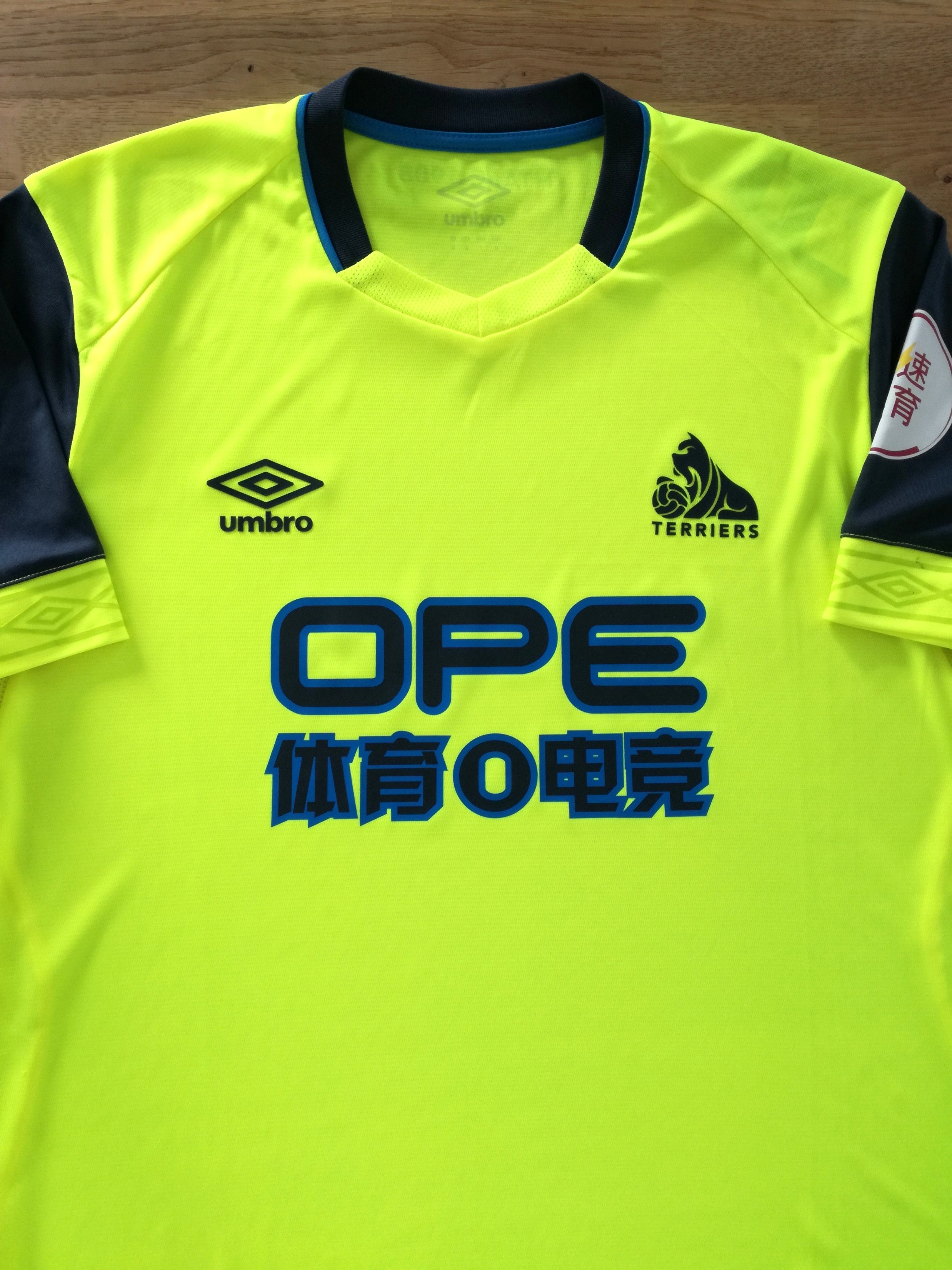 2018/19 Huddersfield Town 3rd Football Shirt
