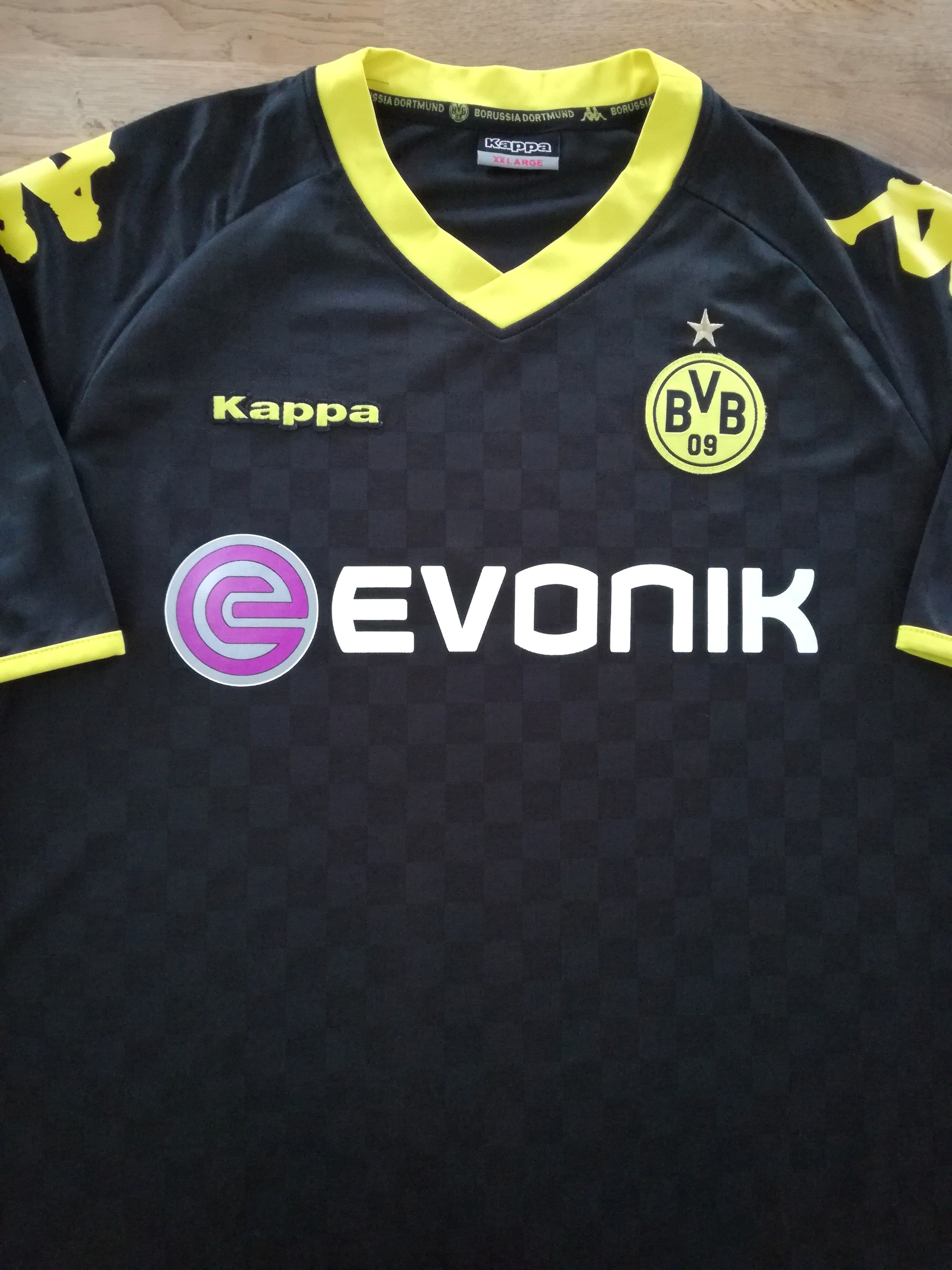 2010/11 Borussia Dortmund Away Football Shirt