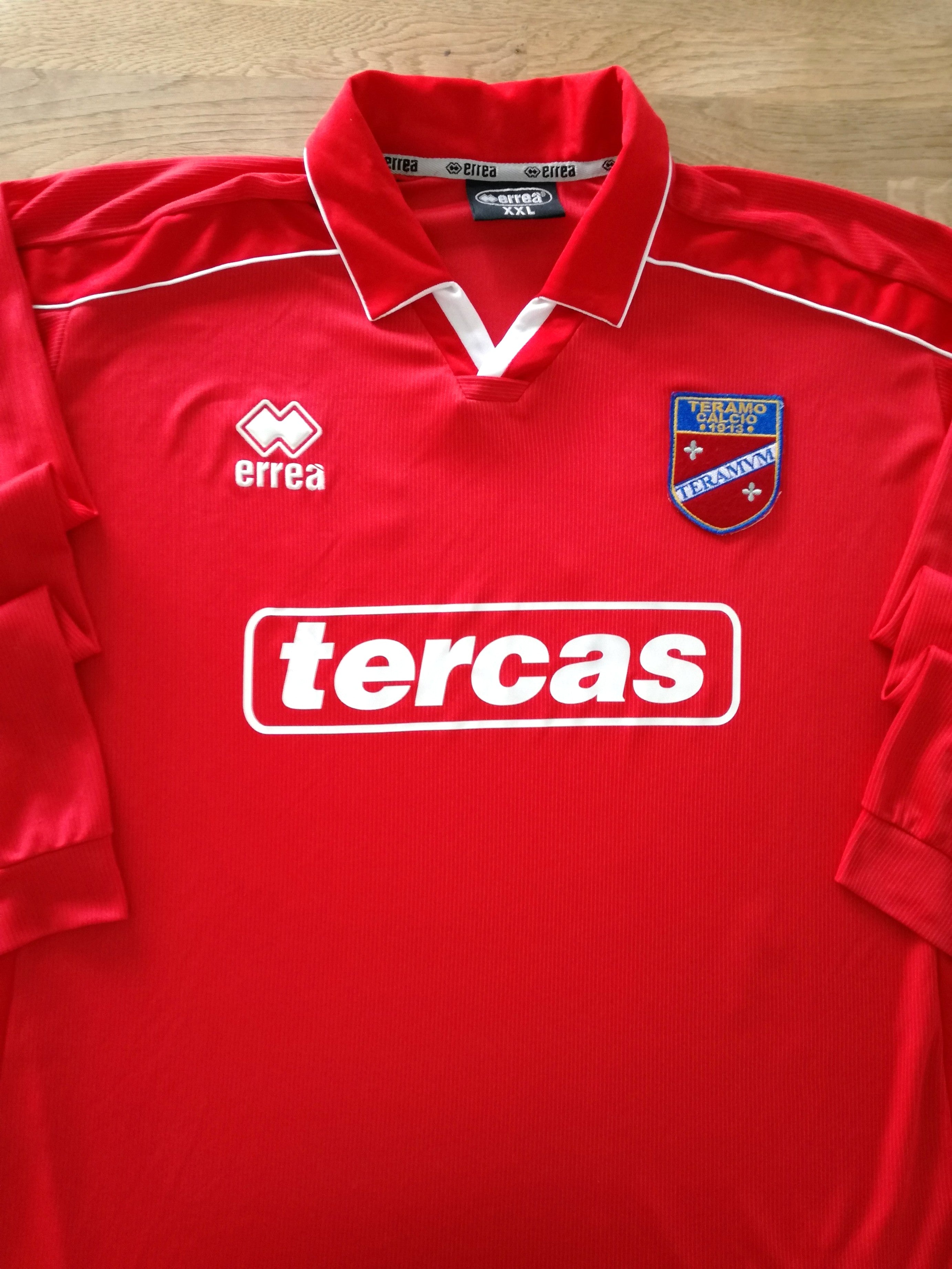 2001/02 Teramo Home Long Sleeve Football Shirt