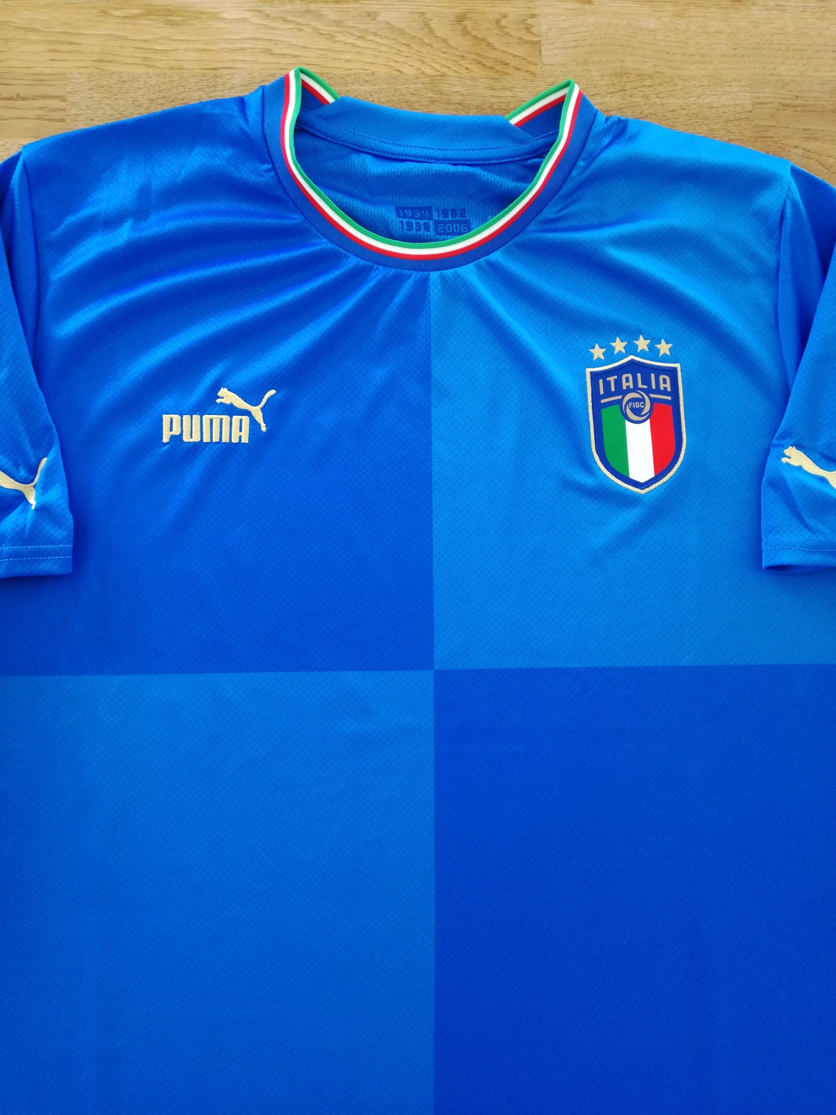2022/23 Italy Home Football Shirt