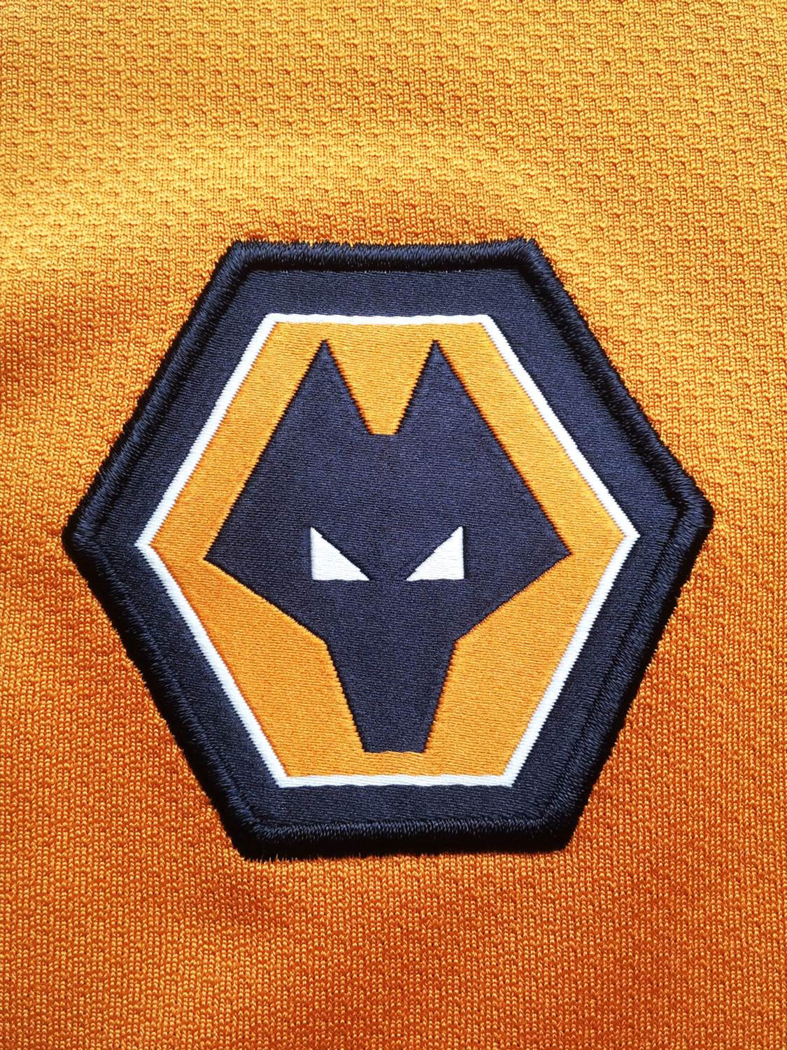 2010/11 Wolves Home Football Shirt (S)