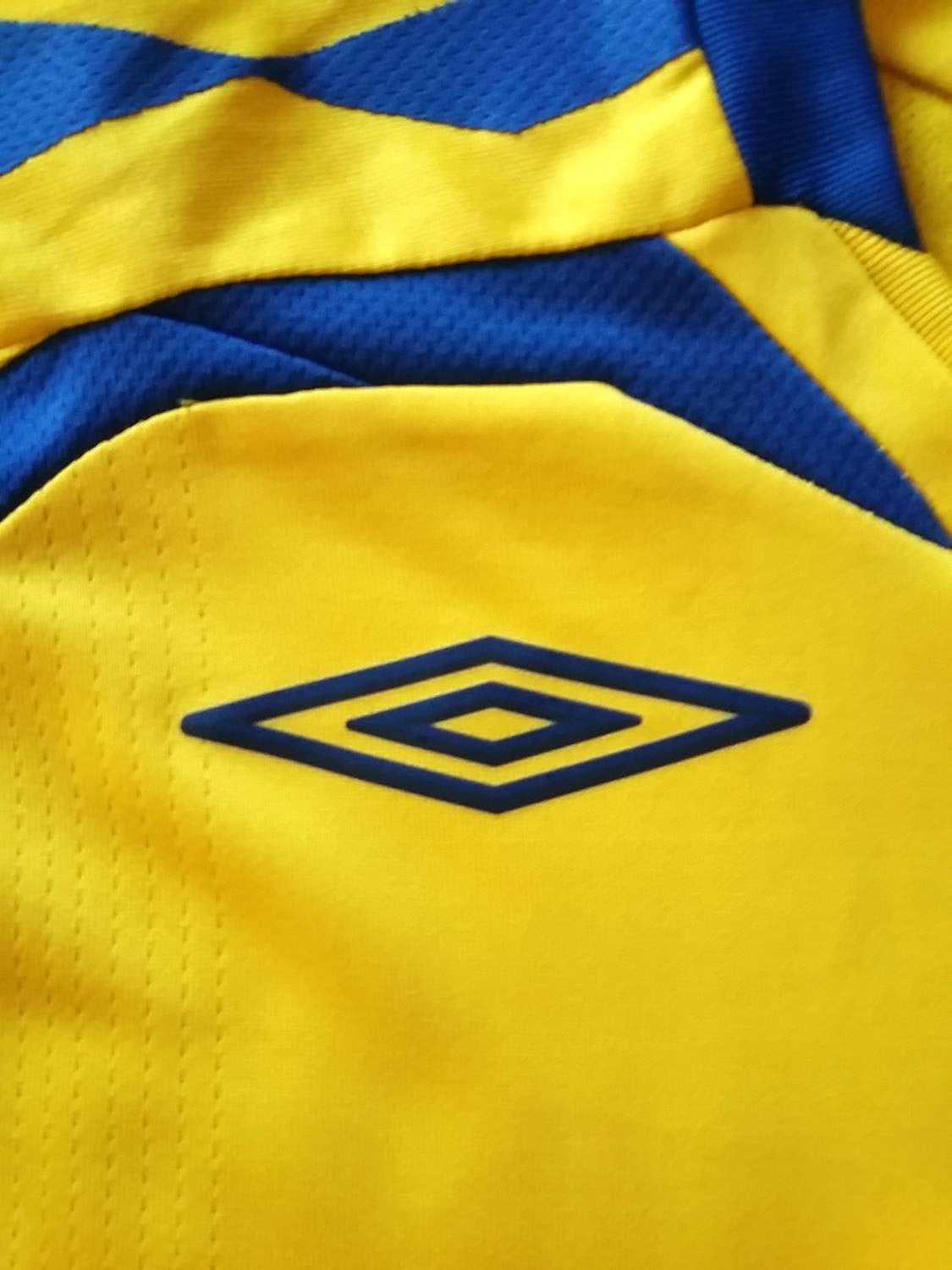 2007/08 Sweden Home Football Shirt (M)