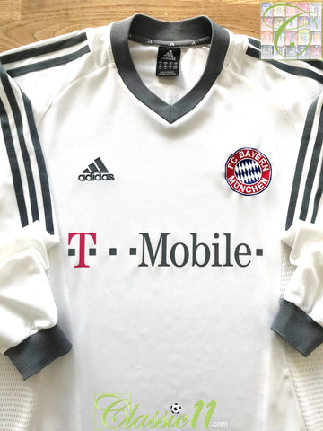 2002/03 Bayern Munich Away Football Shirt. (M)