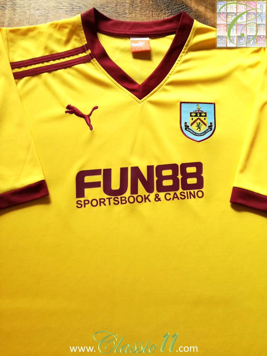 2011/12 Burnley Away Football Shirt (XL)