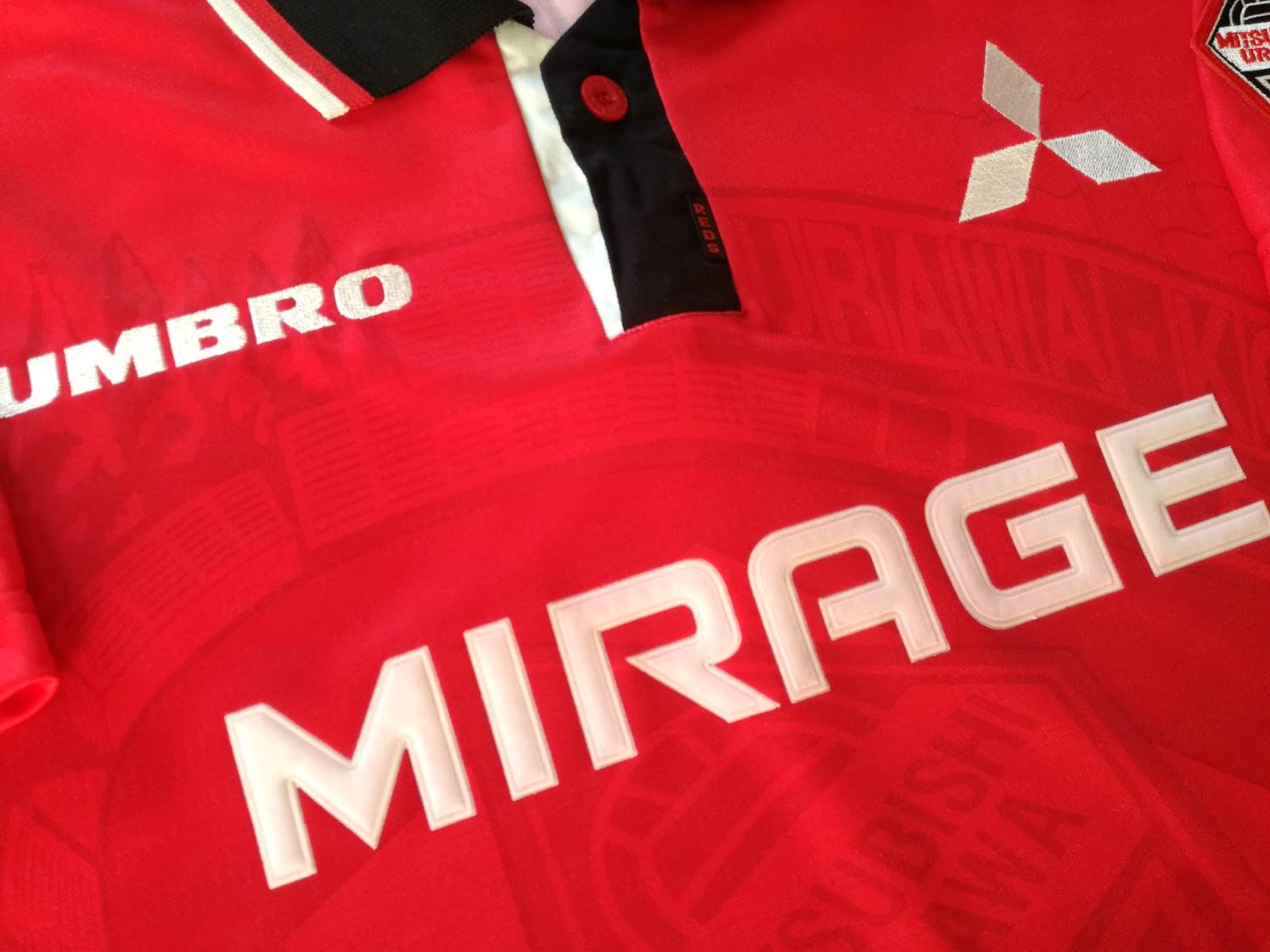 1996 Urawa Red Diamonds Home Football Shirt (M)