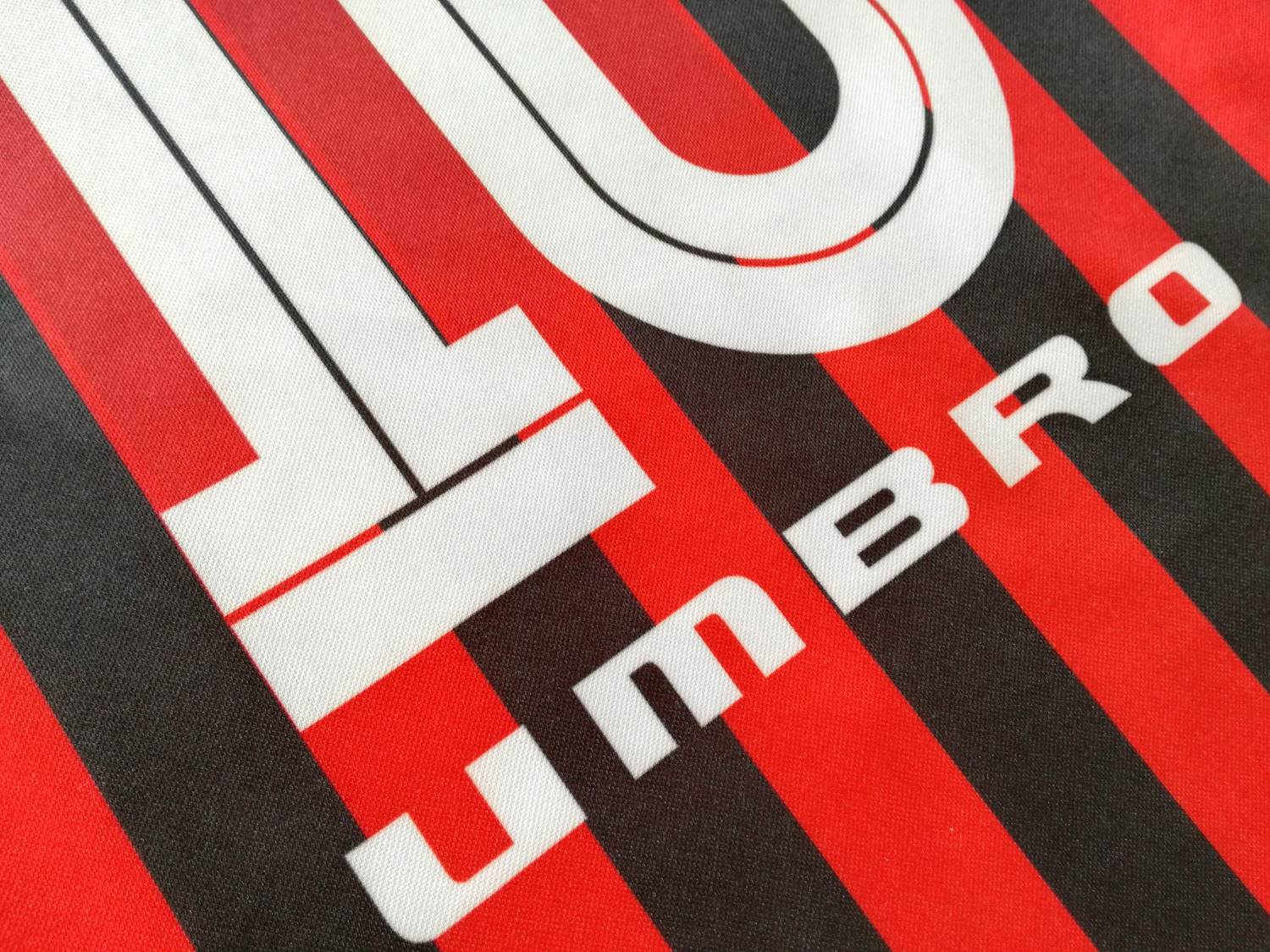 2004 Atletico Paranaense Home Football Shirt #10 (L)