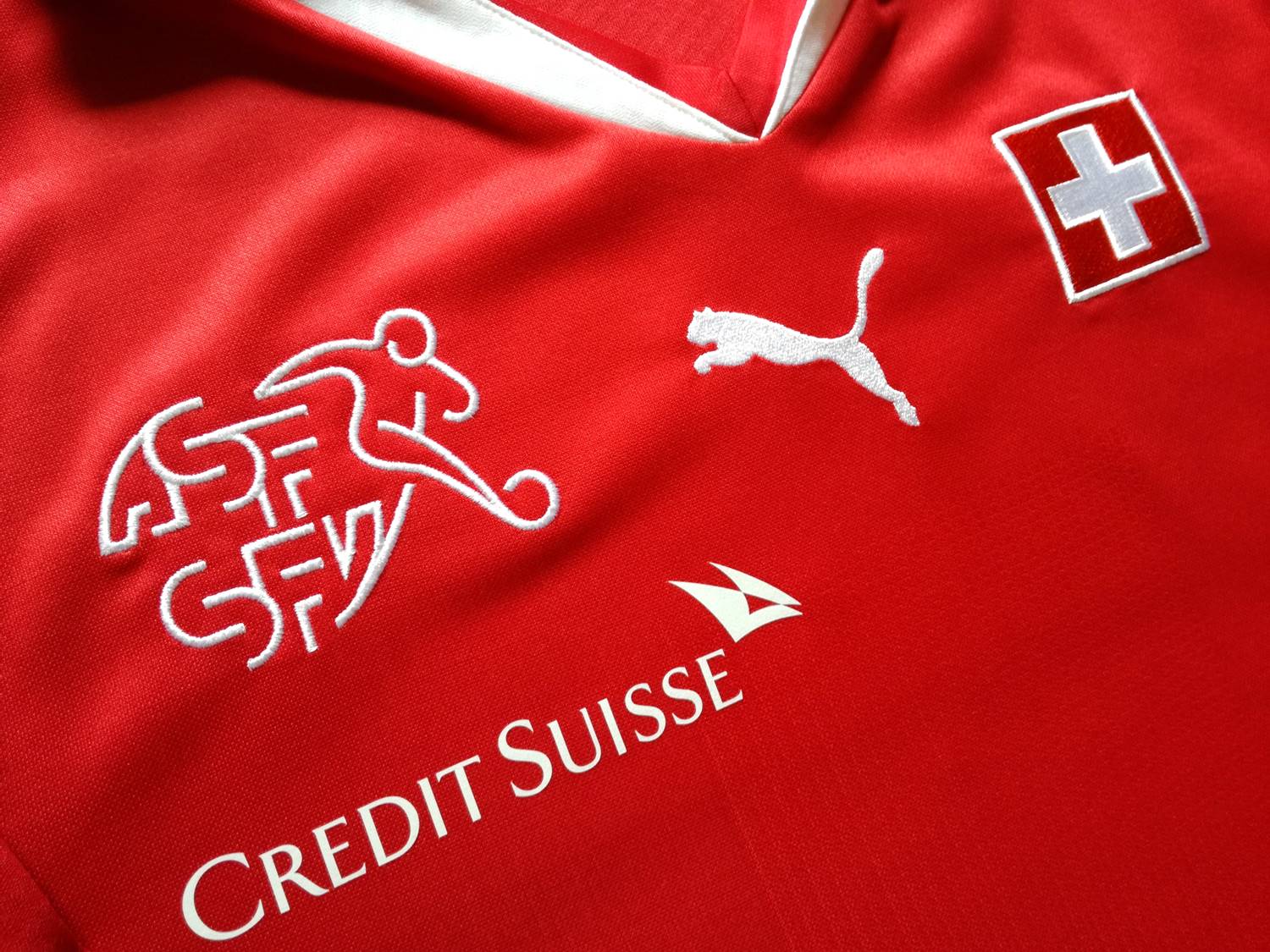 2010/11 Switzerland Home Football Shirt (M)