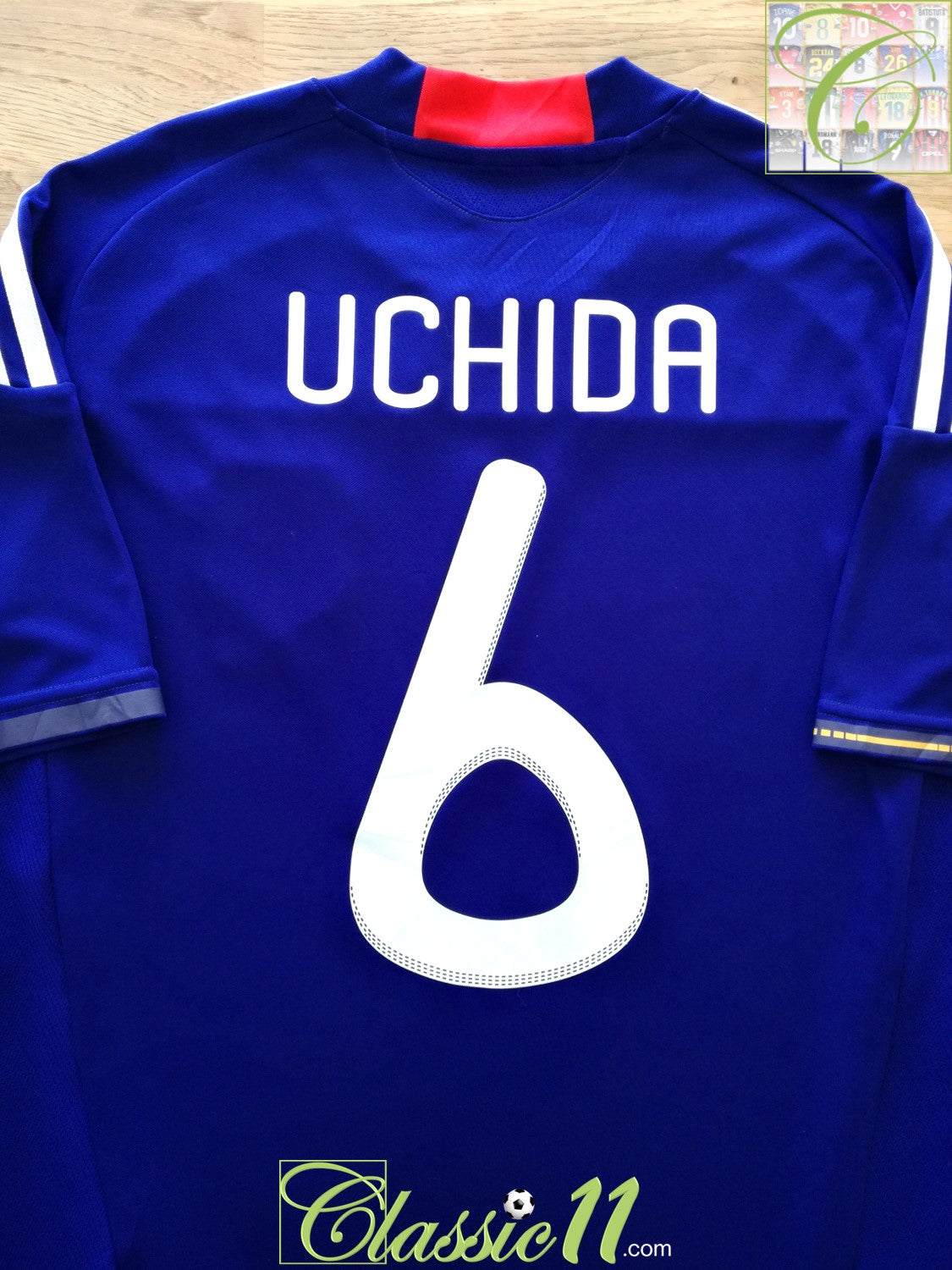 2009/10 Japan Home Football Shirt Uchida #6 (S)