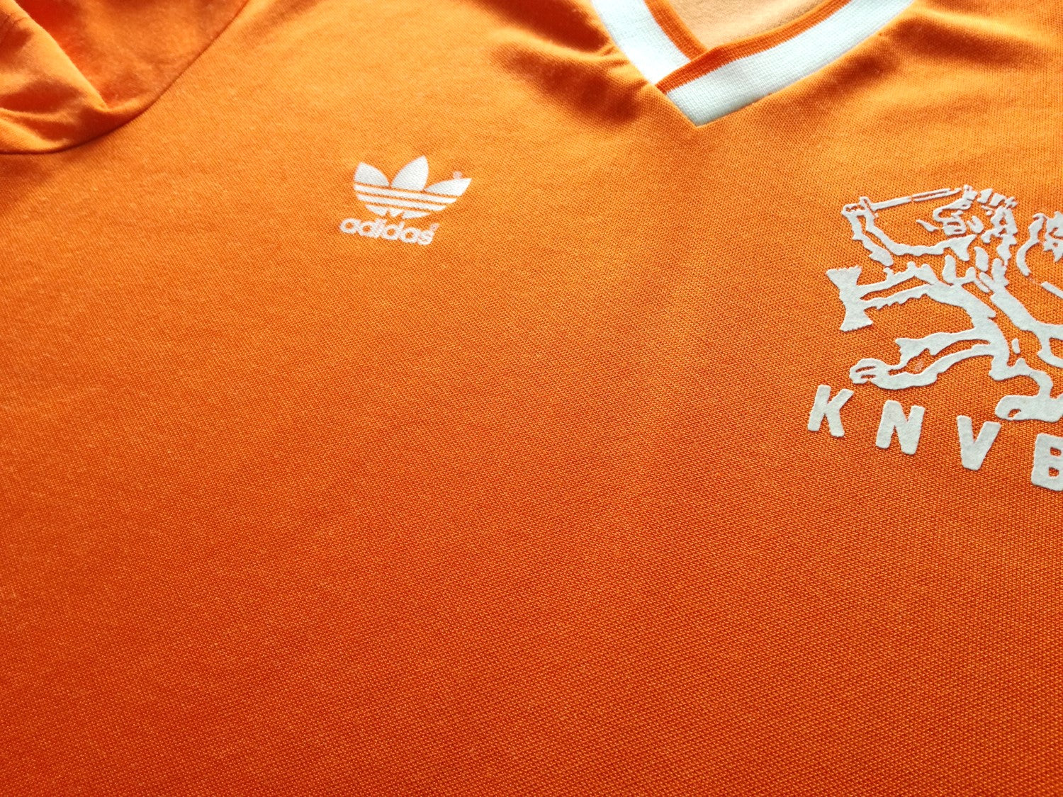 1985/86 Netherlands Home Football Shirt. (M)