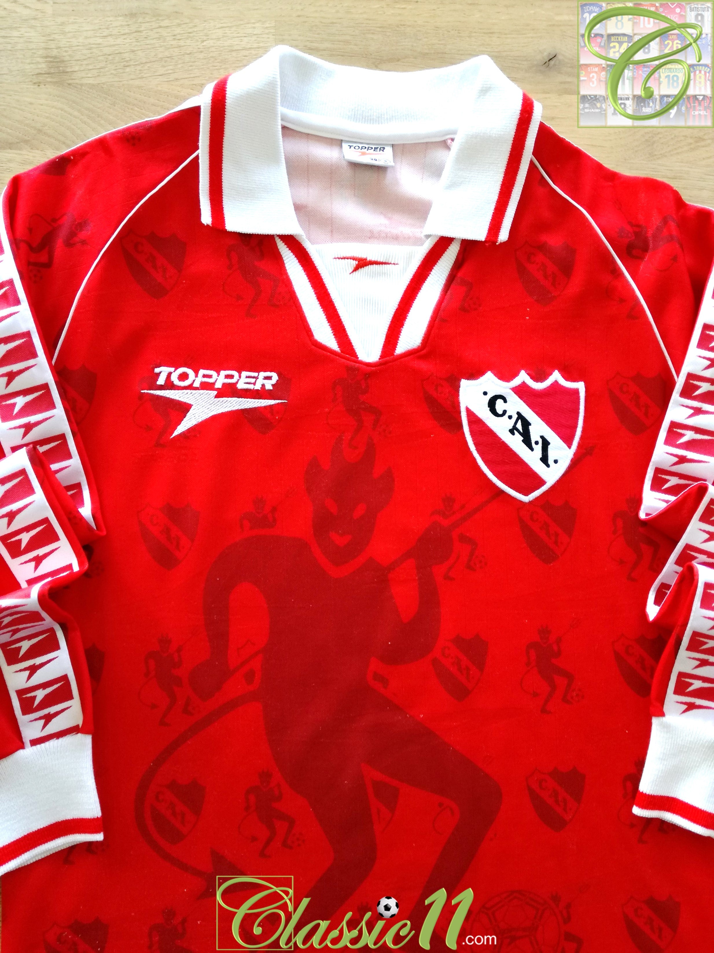 1998 Independiente Home Football Shirt. (S)