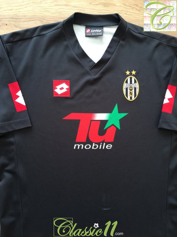 2001/02 Juventus Away European Football Shirt (L)