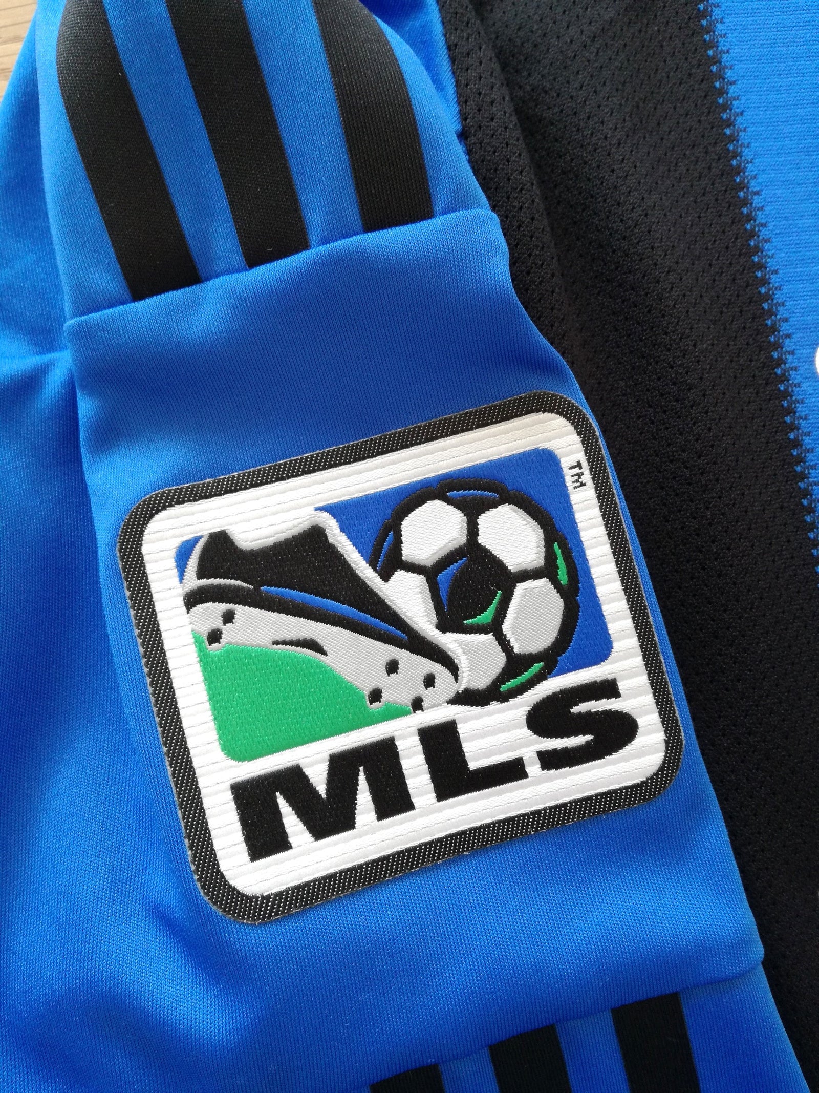 2013 Montreal Impact Home MLS Formotion Football Shirt. (XL)