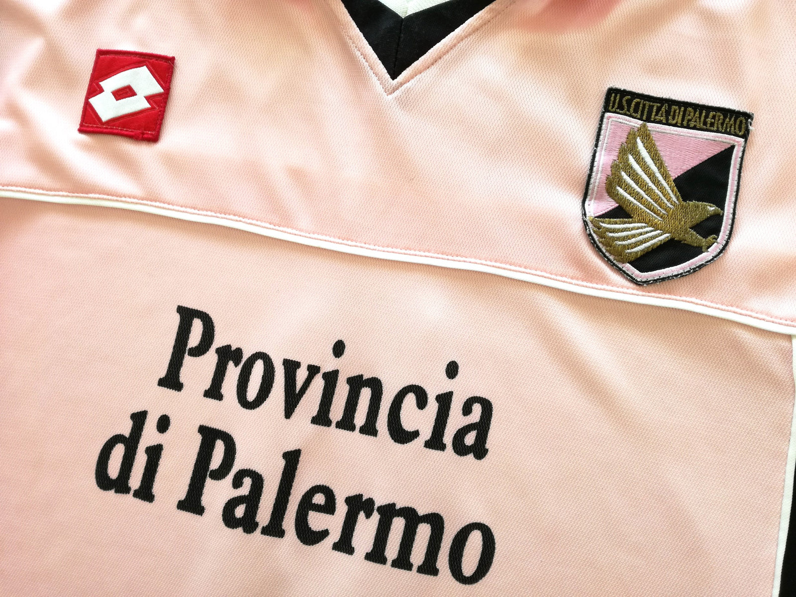 2001/02 Palermo Home Football Shirt Maniero #9 (L)