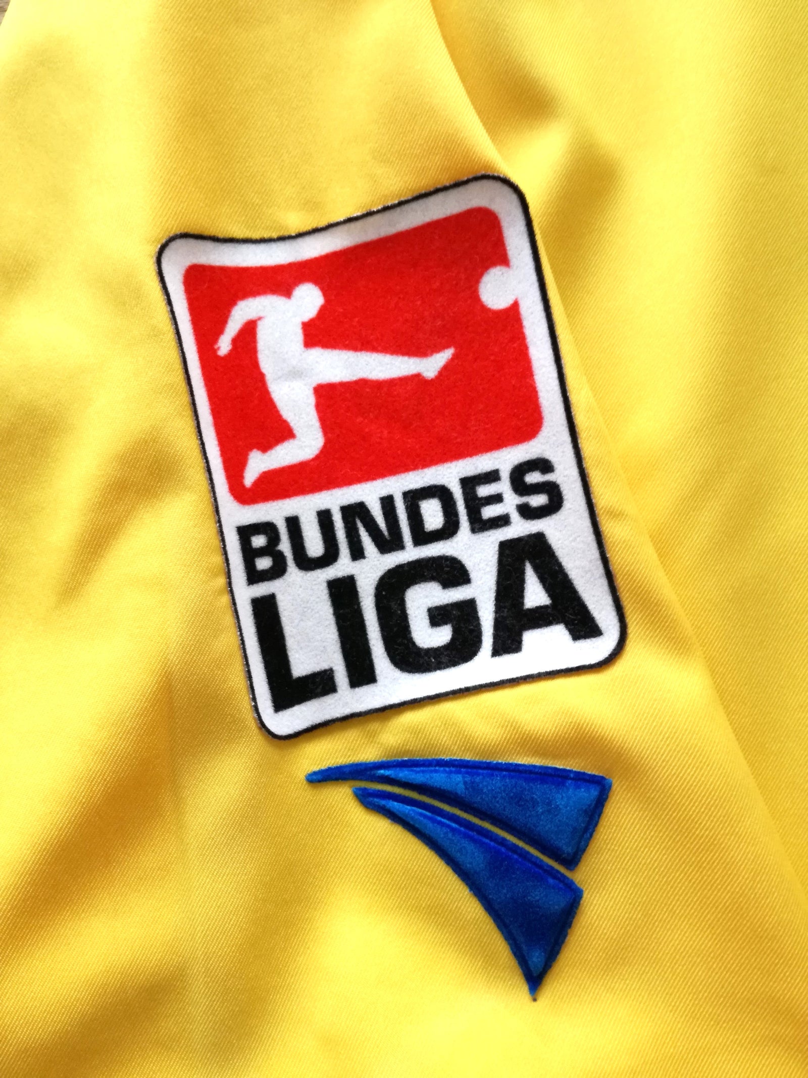 2005/06 Eintracht Braunschweig Home Bundesliga Football Shirt (XL)