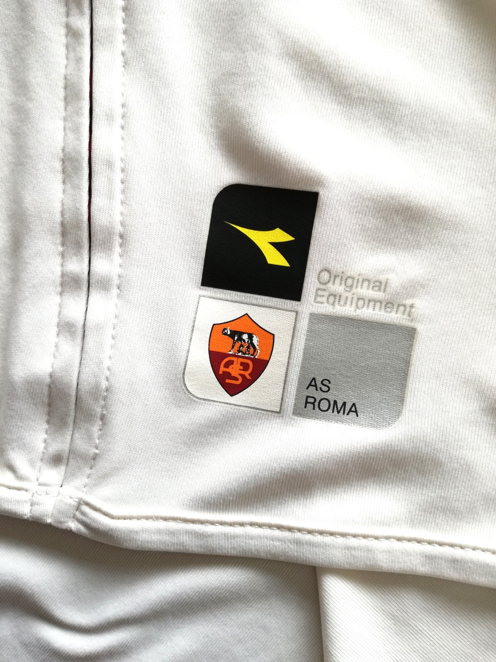 2003/04 Roma Away Football Shirt (S)