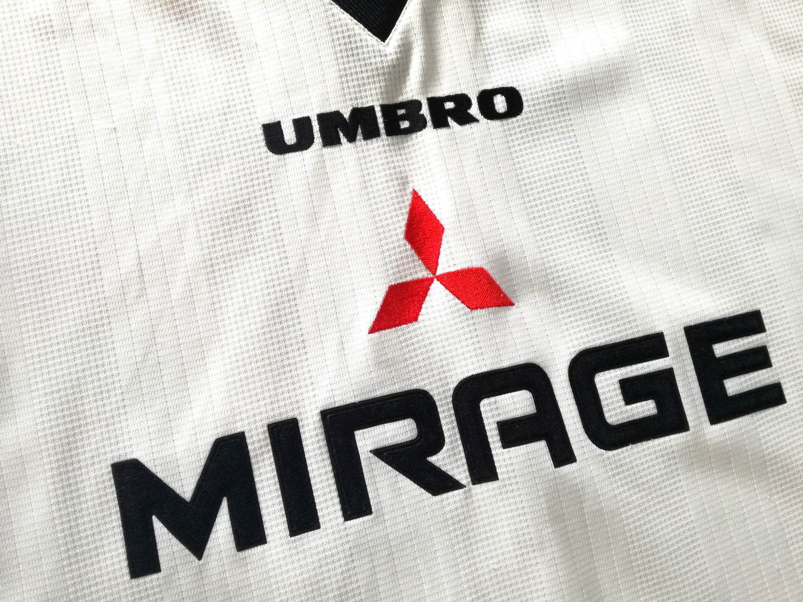 1997 Urawa Red Diamonds Away J.League Football Shirt (Fukunaga) #11 (M)