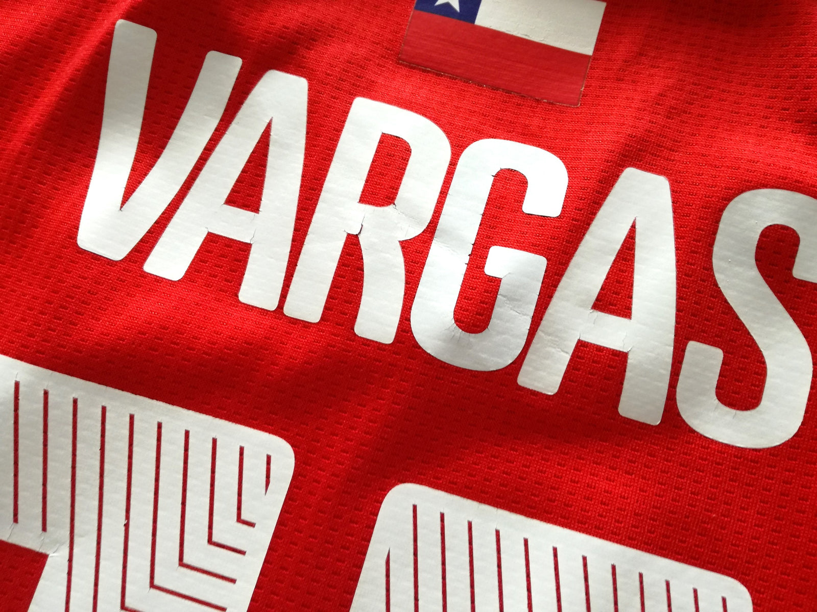 2014/15 Chile Home Football Shirt Vargas #11 (S)