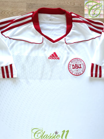 2010/11 Denmark Away Football Shirt (L)