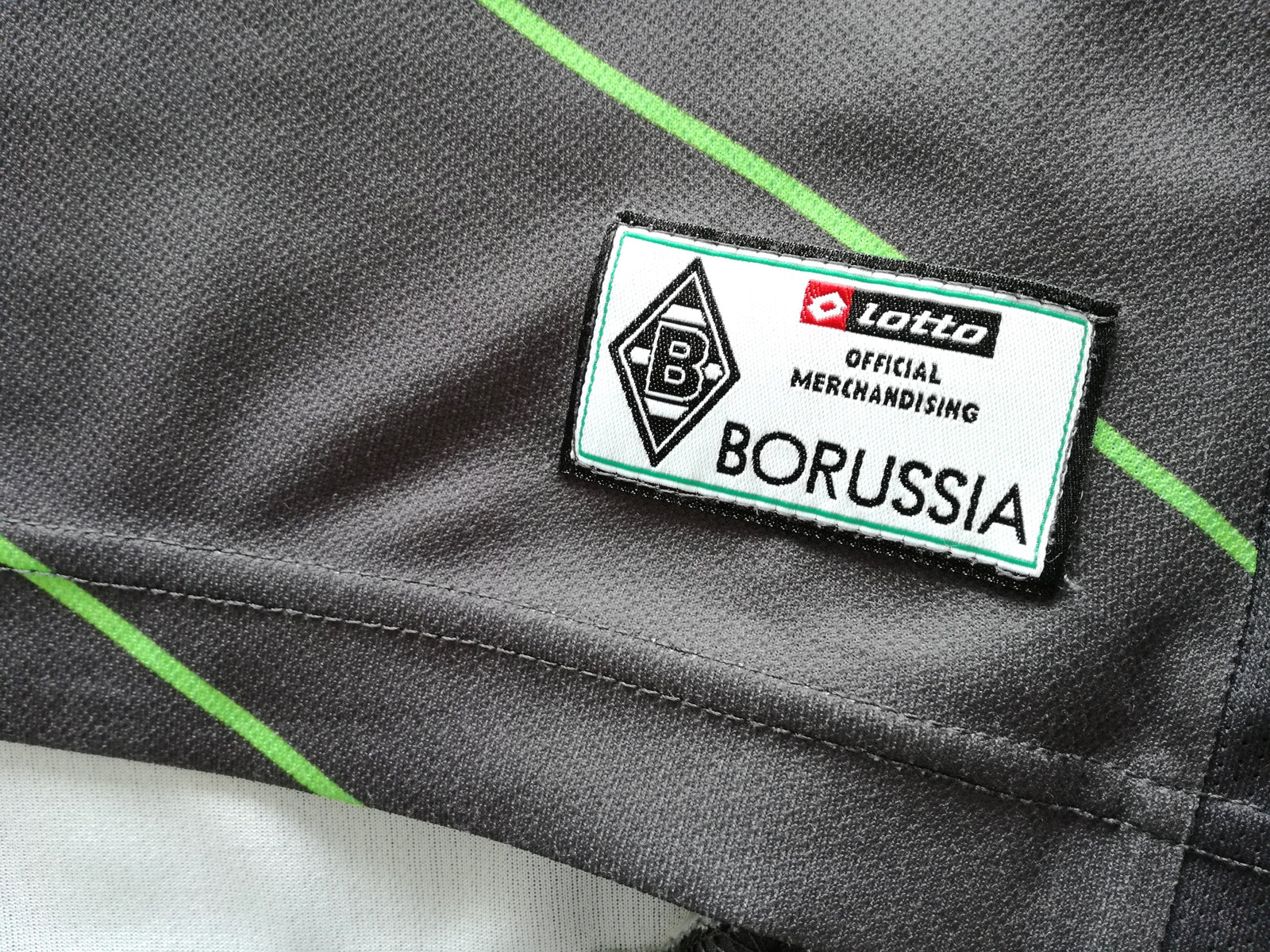 2011/12 Borussia Mönchengladbach Away Football Shirt (L)