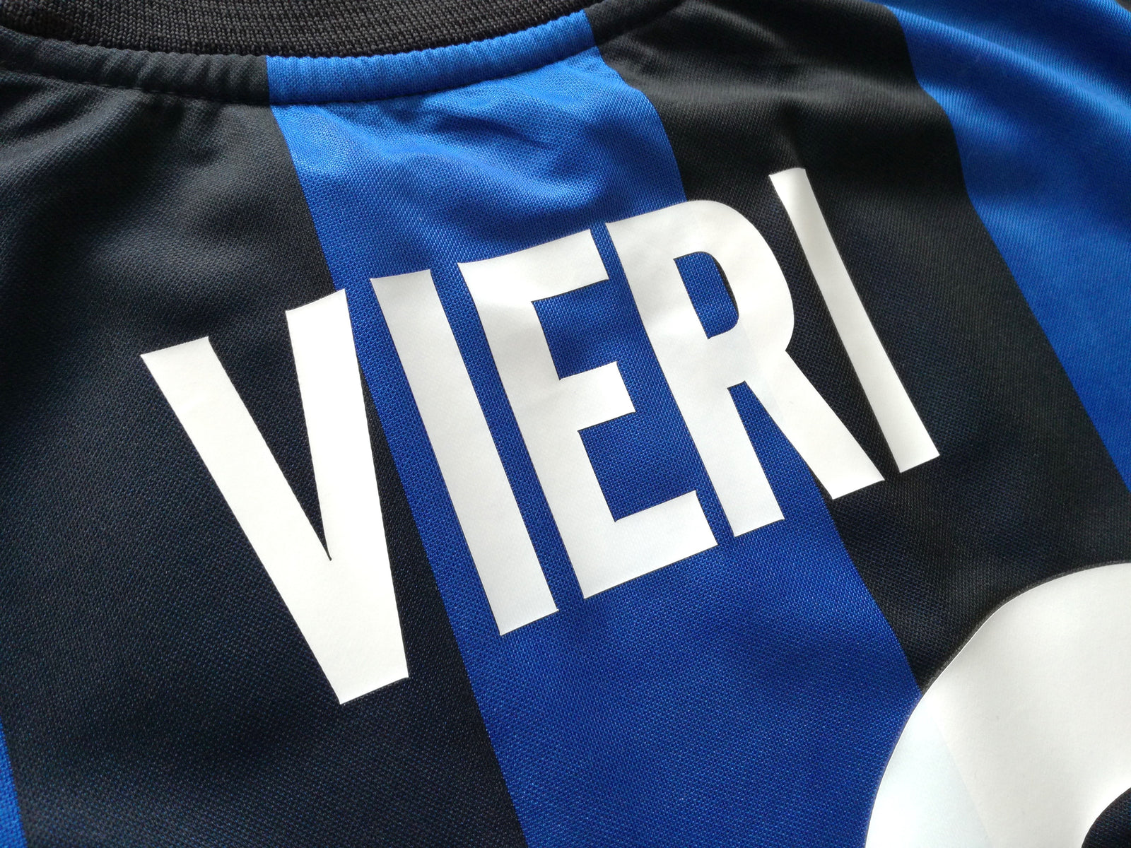 2000/01 Internazionale Home Serie A Football Shirt Vieri #32 (XL)